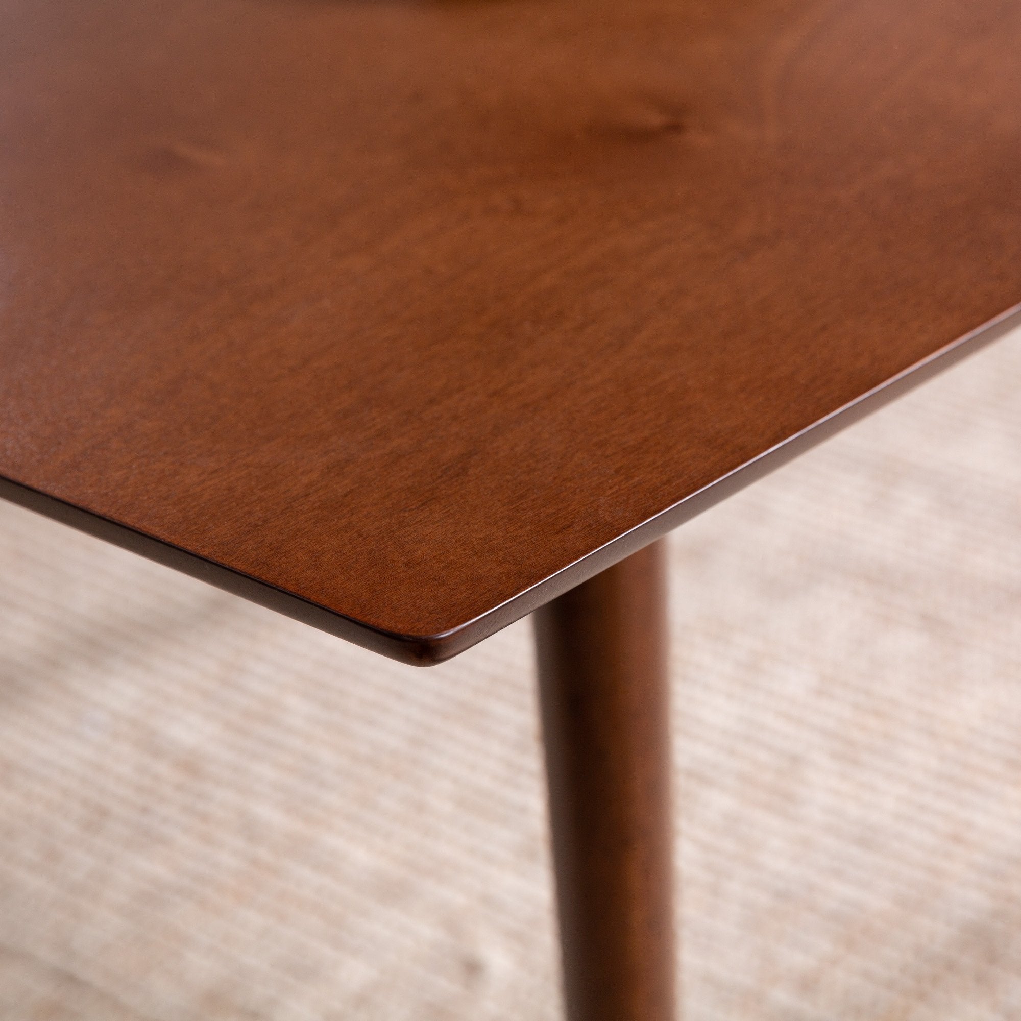 Mesa de comedor de mediados de siglo