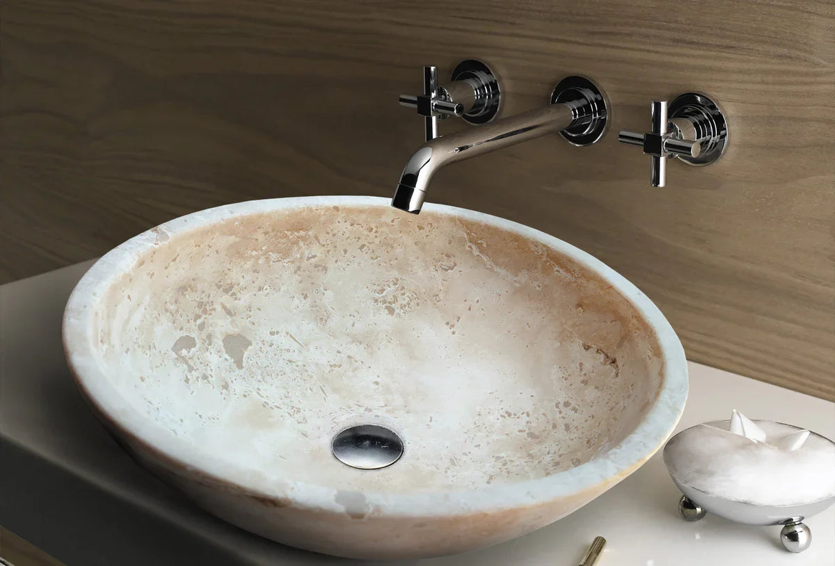 Lavabo ovalado para baño sobre tocador de travertino claro Troia (ancho) 16" (largo) 21"