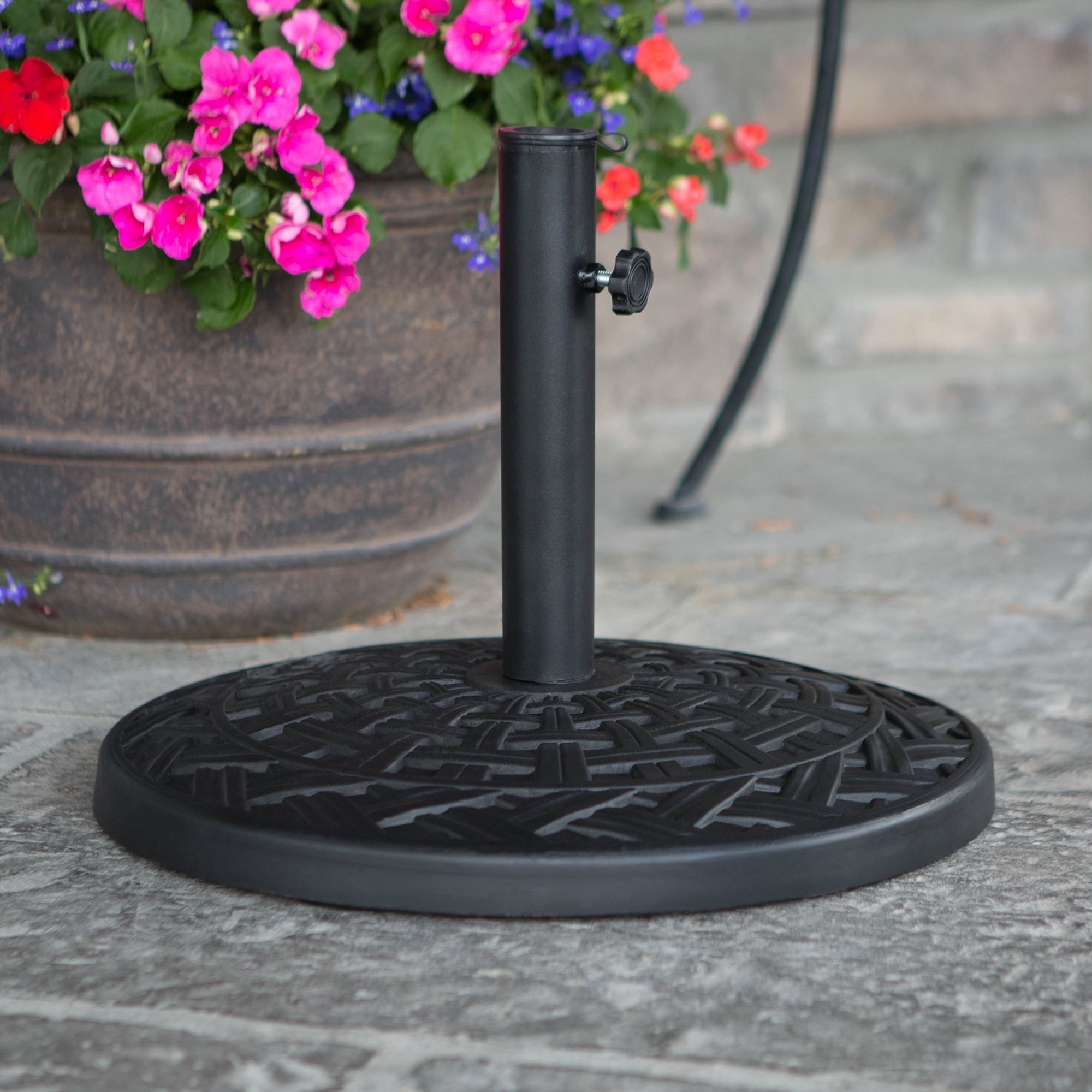 Base de sombrilla para patio exterior redonda con tejido cruzado