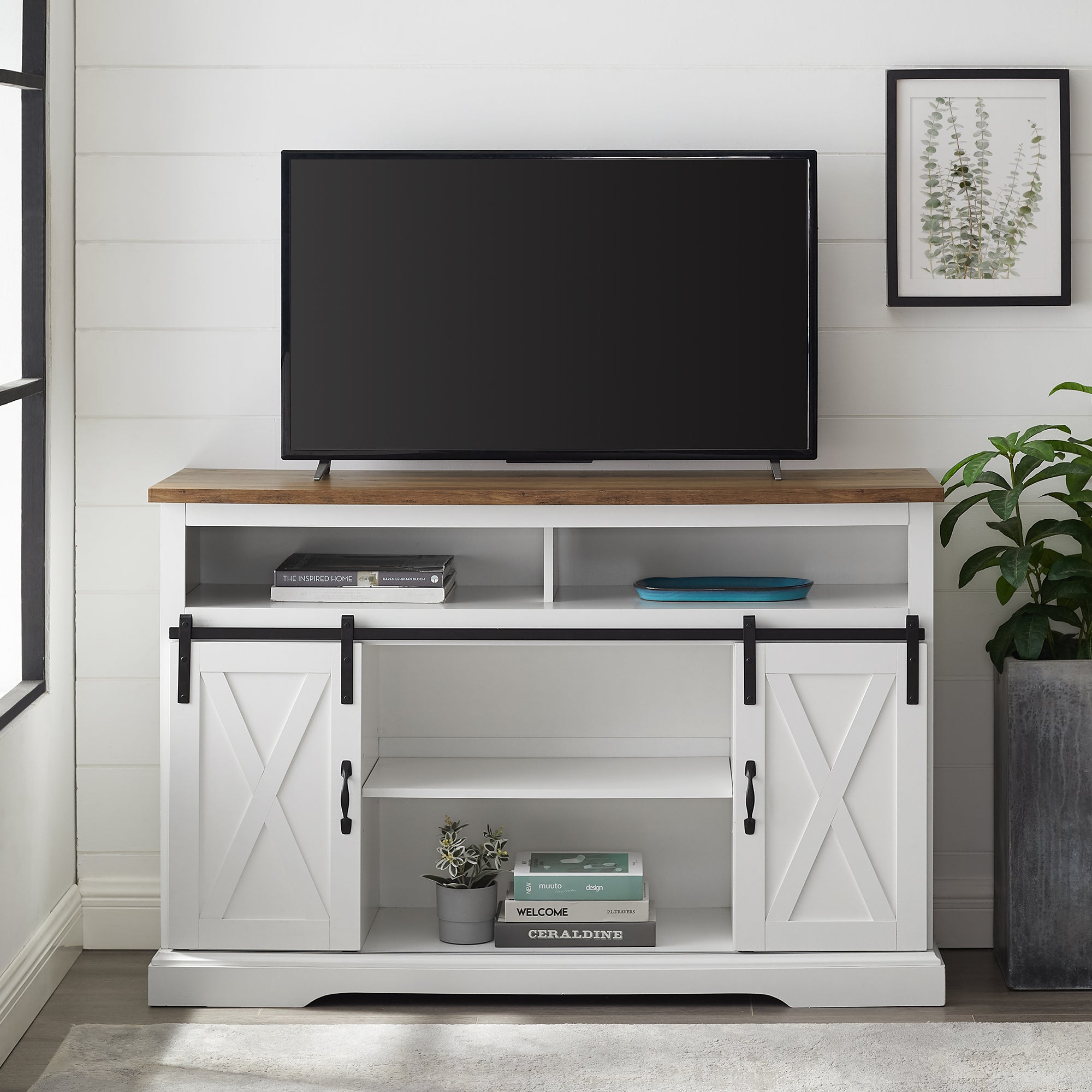Mueble de TV moderno tipo highboy con puerta corrediza estilo granero de 52" de estilo rústico