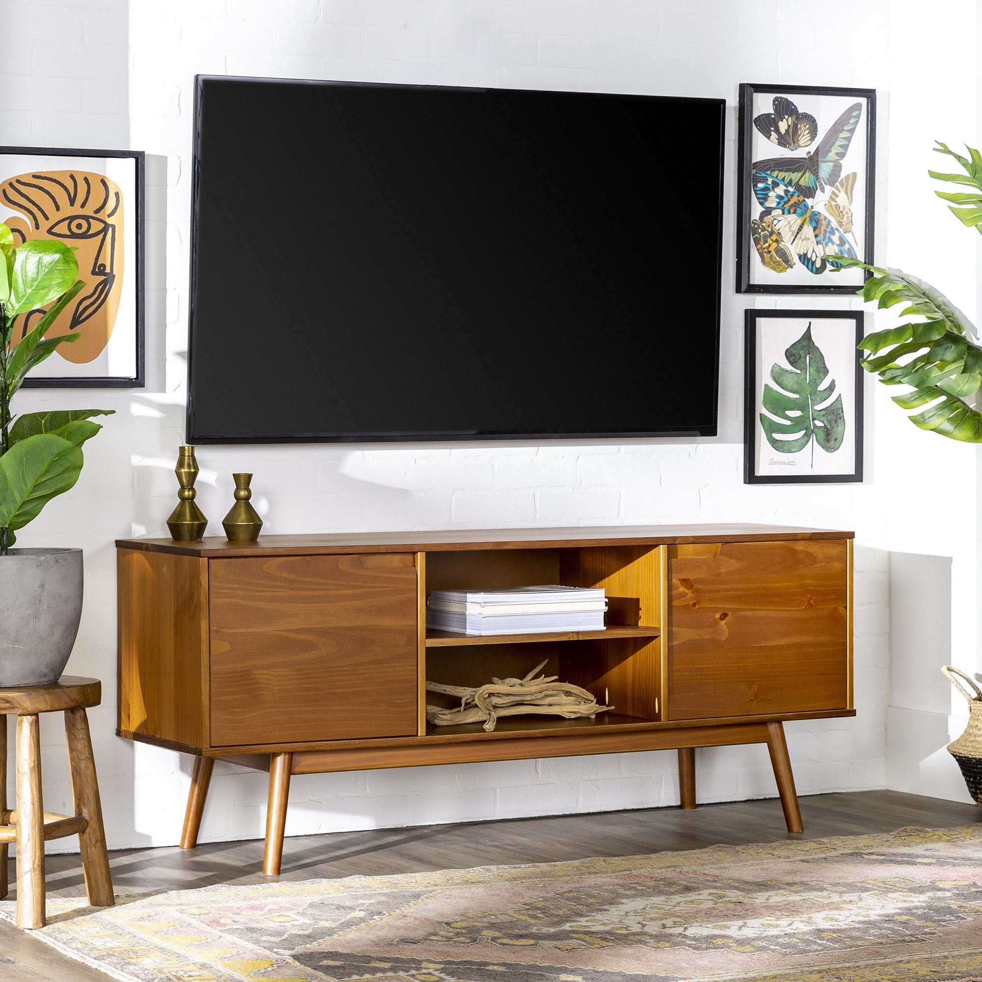 Mueble de TV de madera maciza Sloane Adair