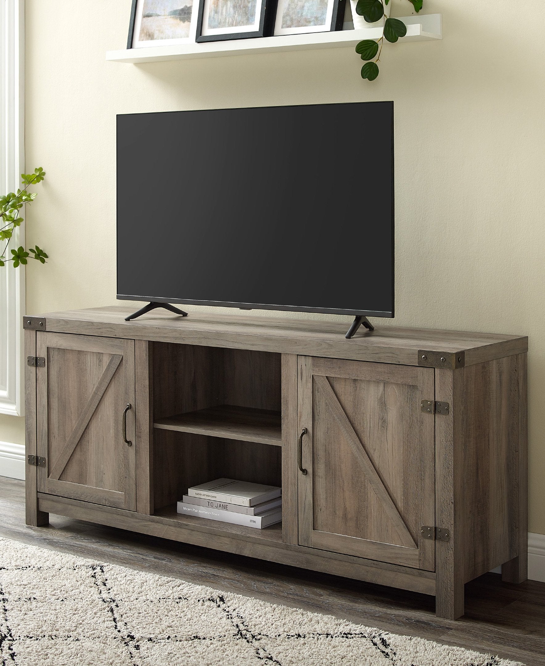 Mueble de TV con puerta de granero