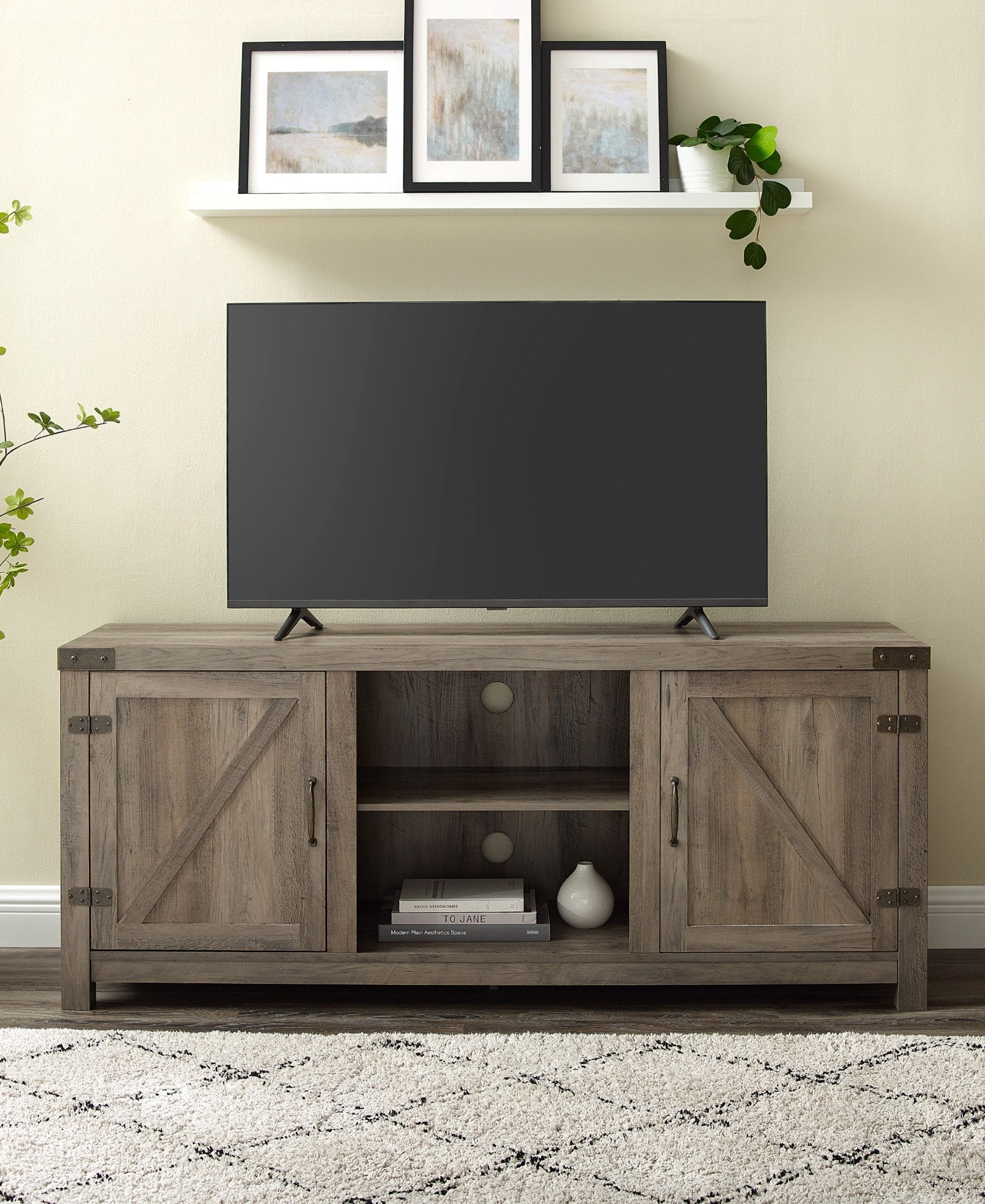 Mueble de TV con puerta de granero