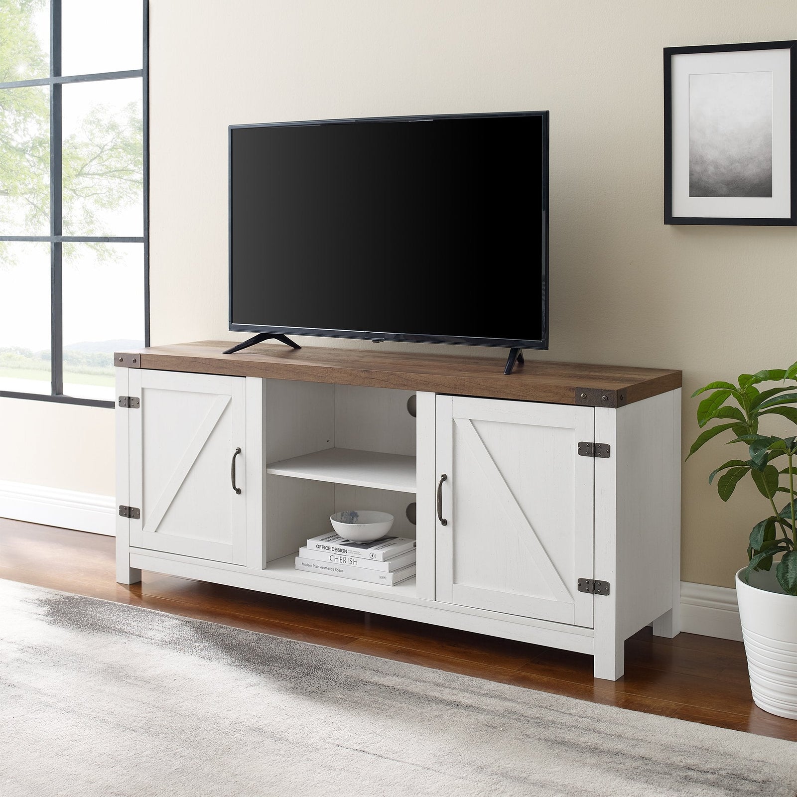 Mueble de TV con puerta de granero
