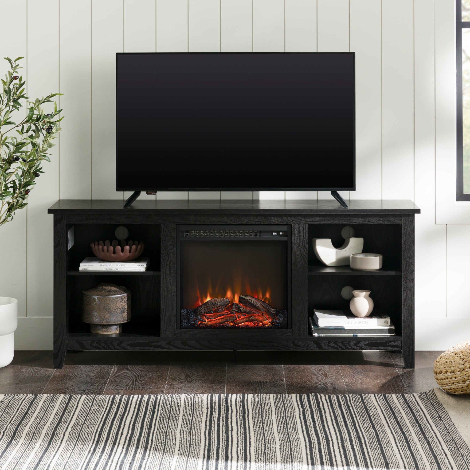 Mueble de TV con chimenea Essential