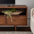 Consola de TV de madera maciza con 3 cajones Sloane
