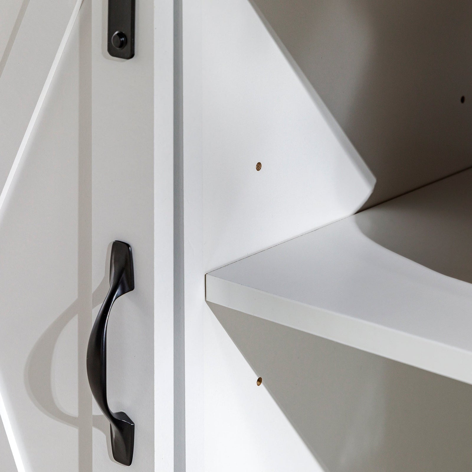 Soporte para TV con puerta corrediza de granero de 58