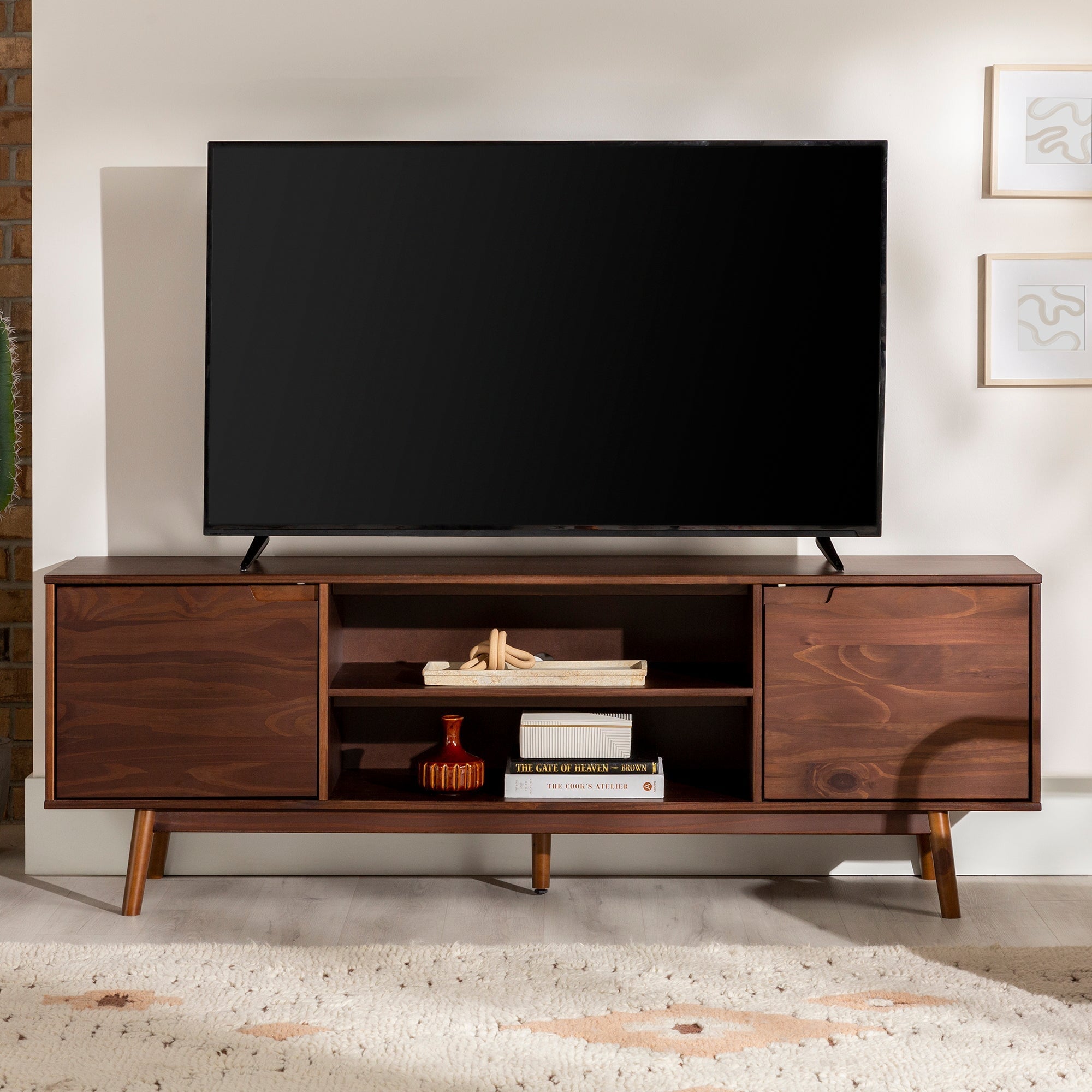 Mueble de TV de madera maciza Sloane Adair