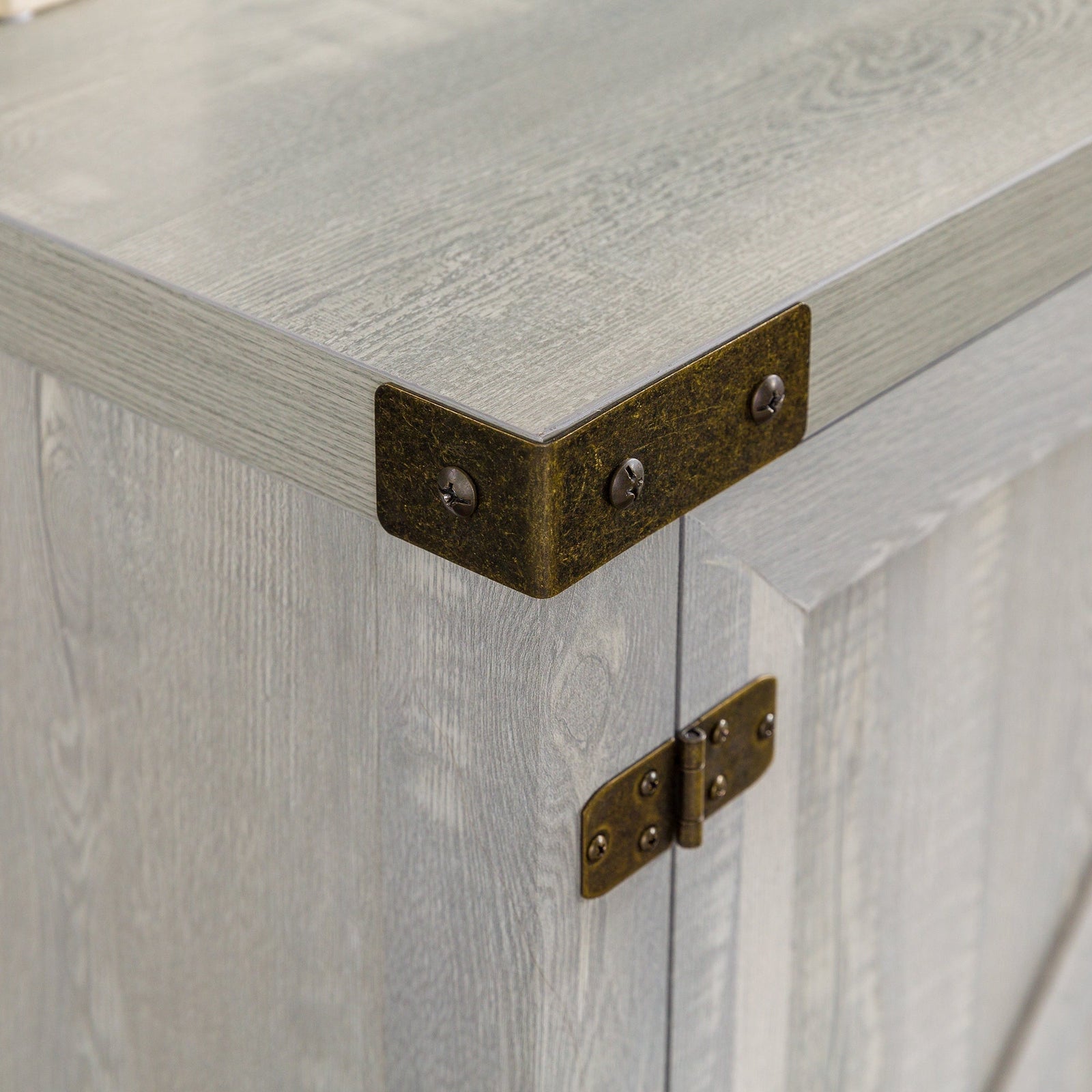 Mueble de TV con puerta de granero