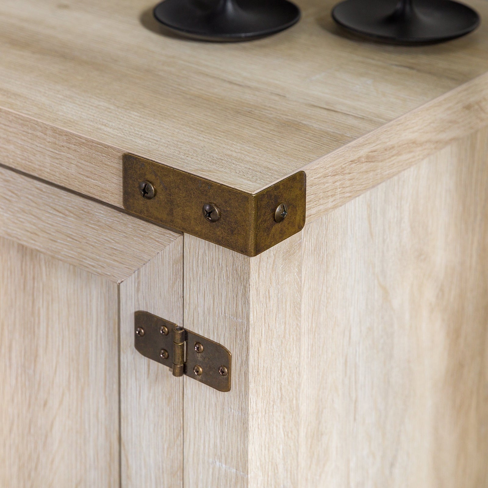 Mueble de TV con puerta de granero