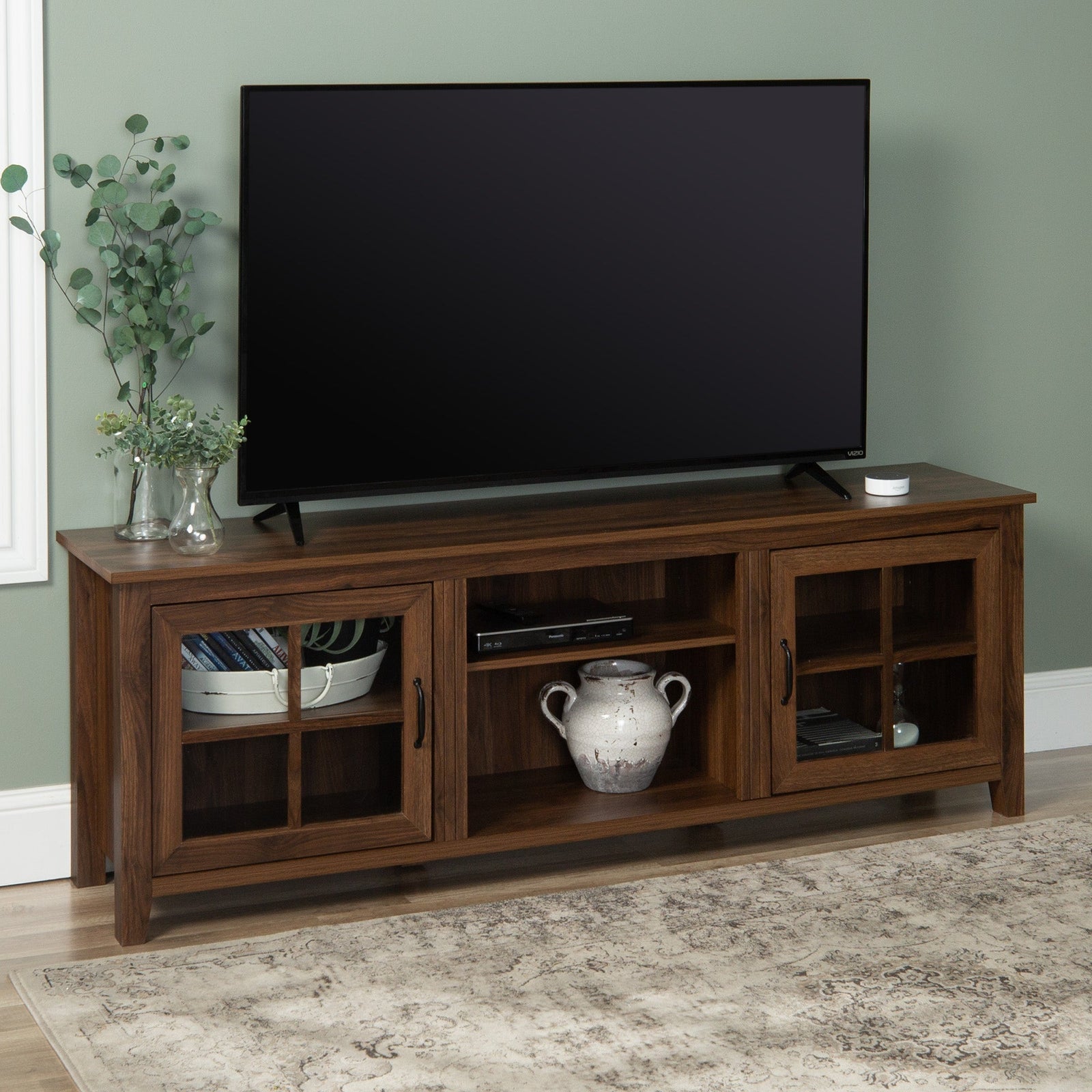 Mueble de TV de madera con dos puertas y ventana de 70