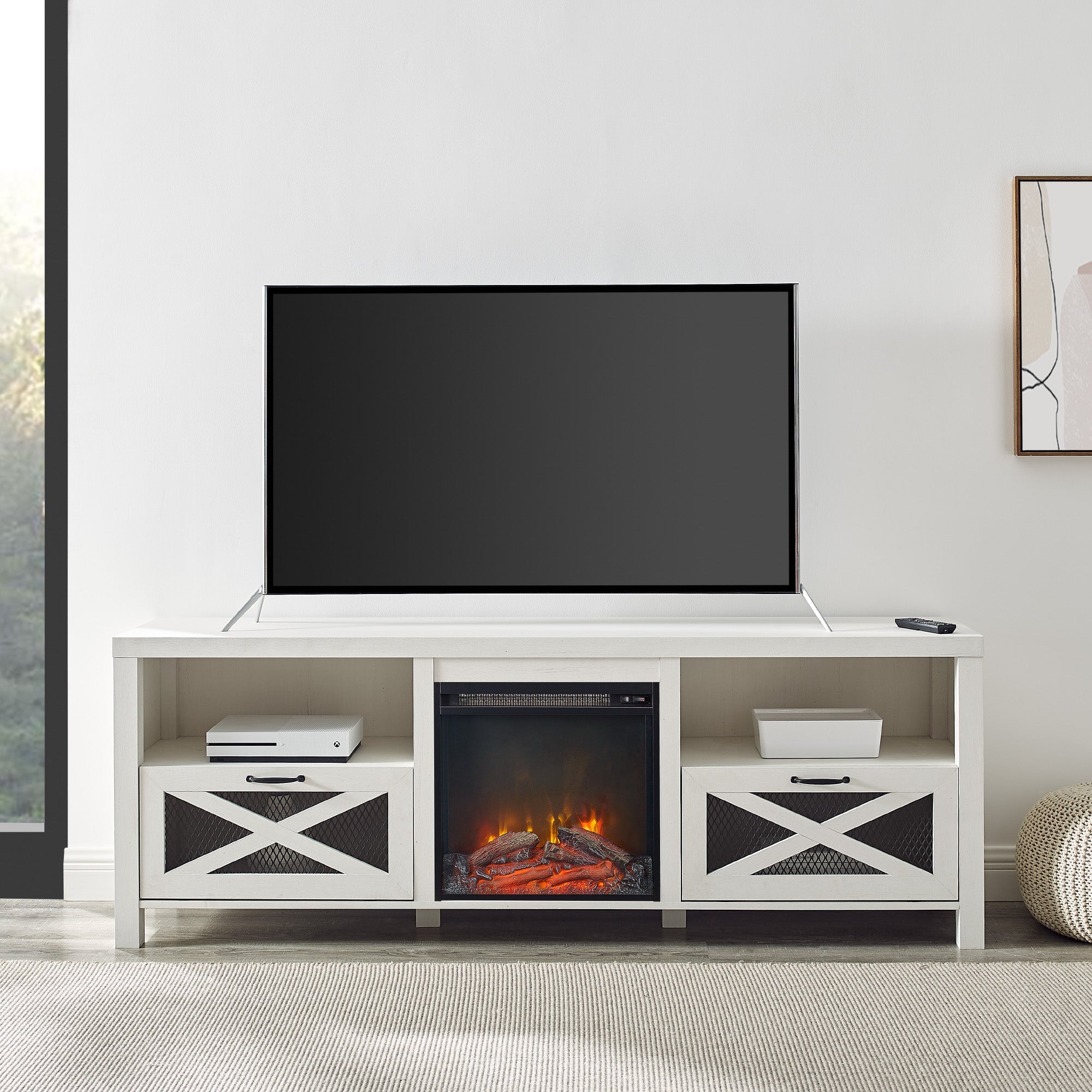 Mueble de TV con chimenea rústica de 70" de Farmhouse Abilene