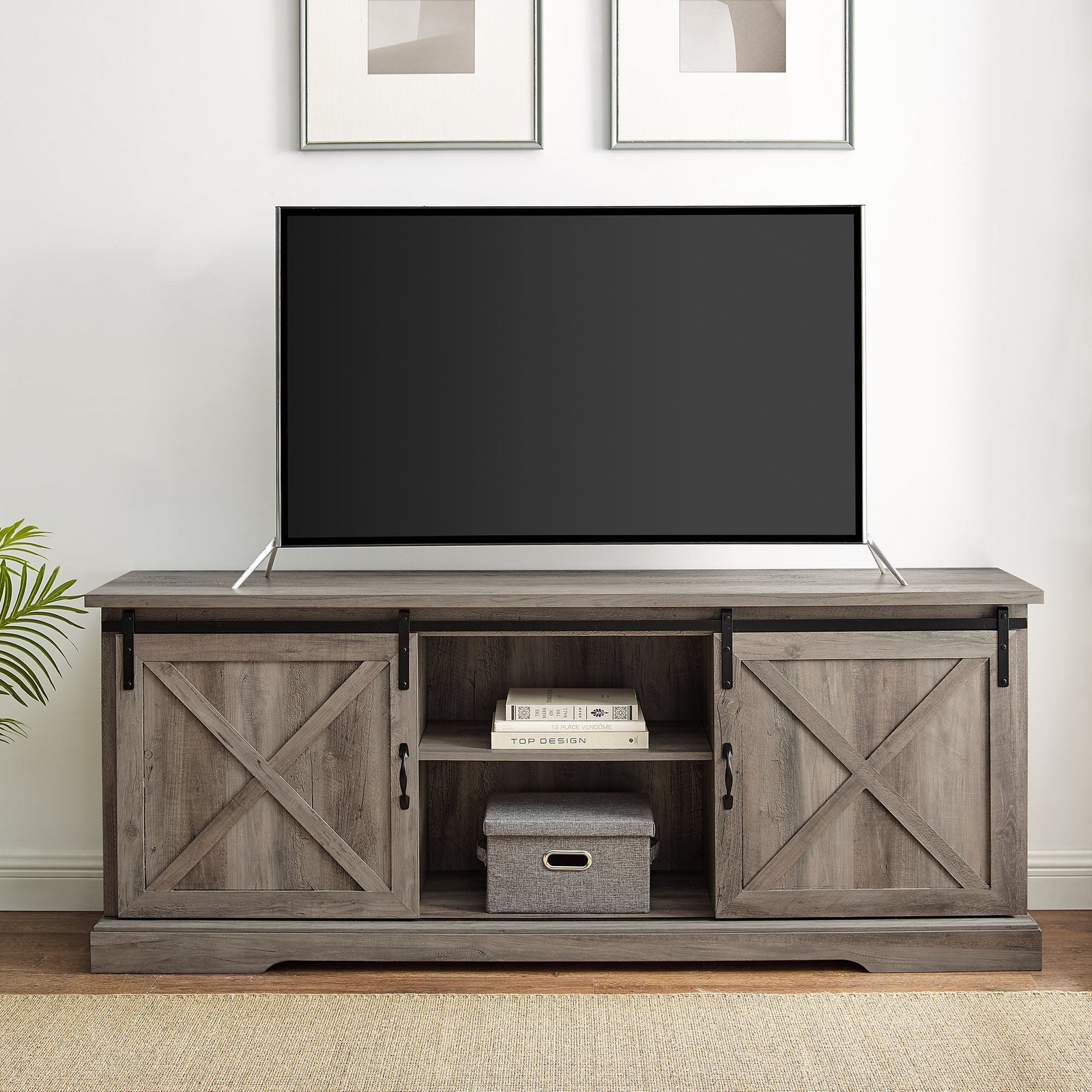 Consola de TV con puerta corrediza de granero de 70