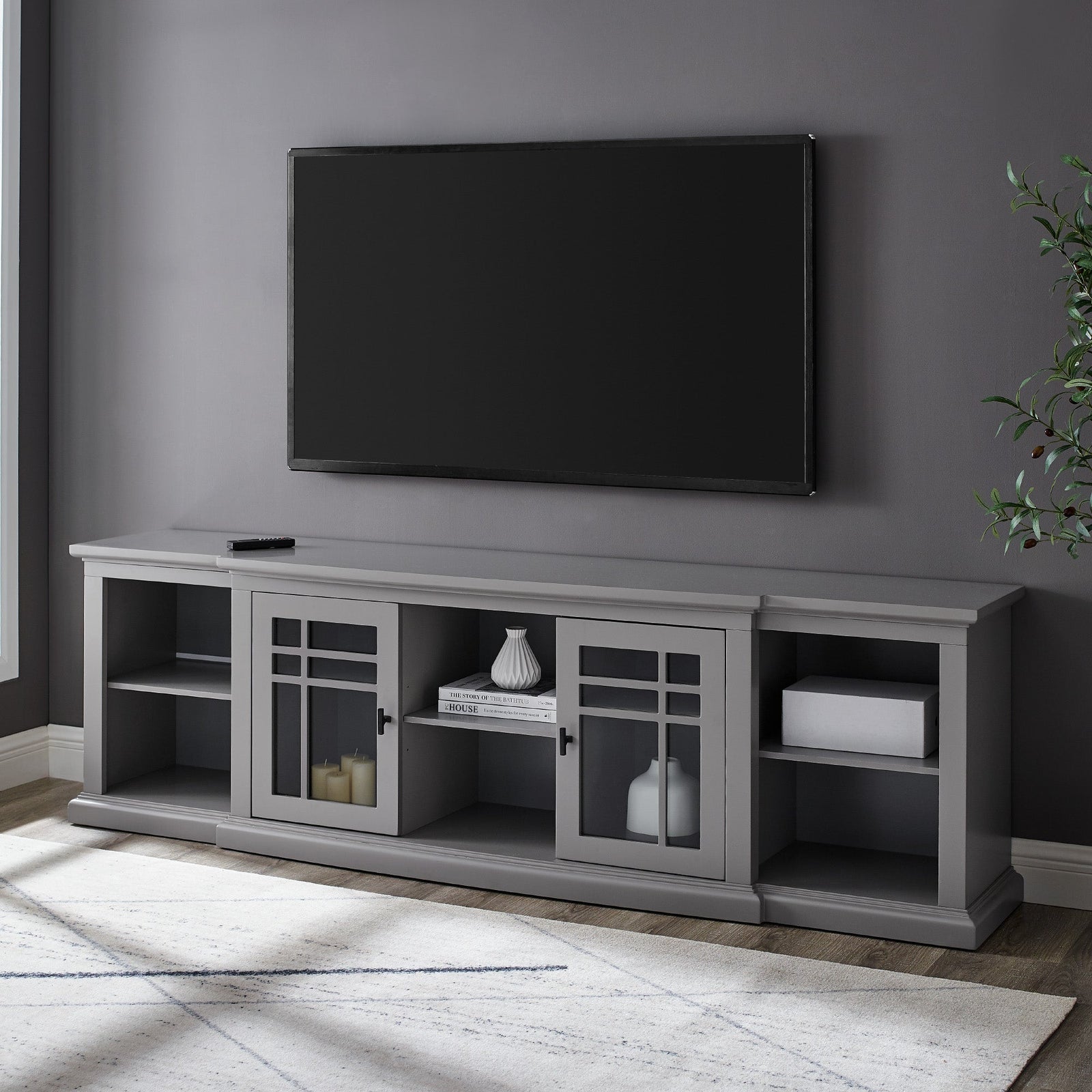 Mueble de TV con puerta de vidrio Hattie