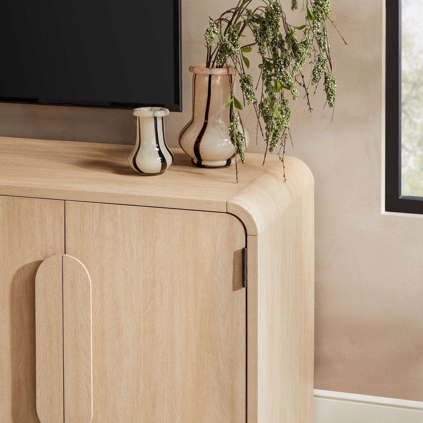 Aparador curvo moderno con mueble para TV Chantelle