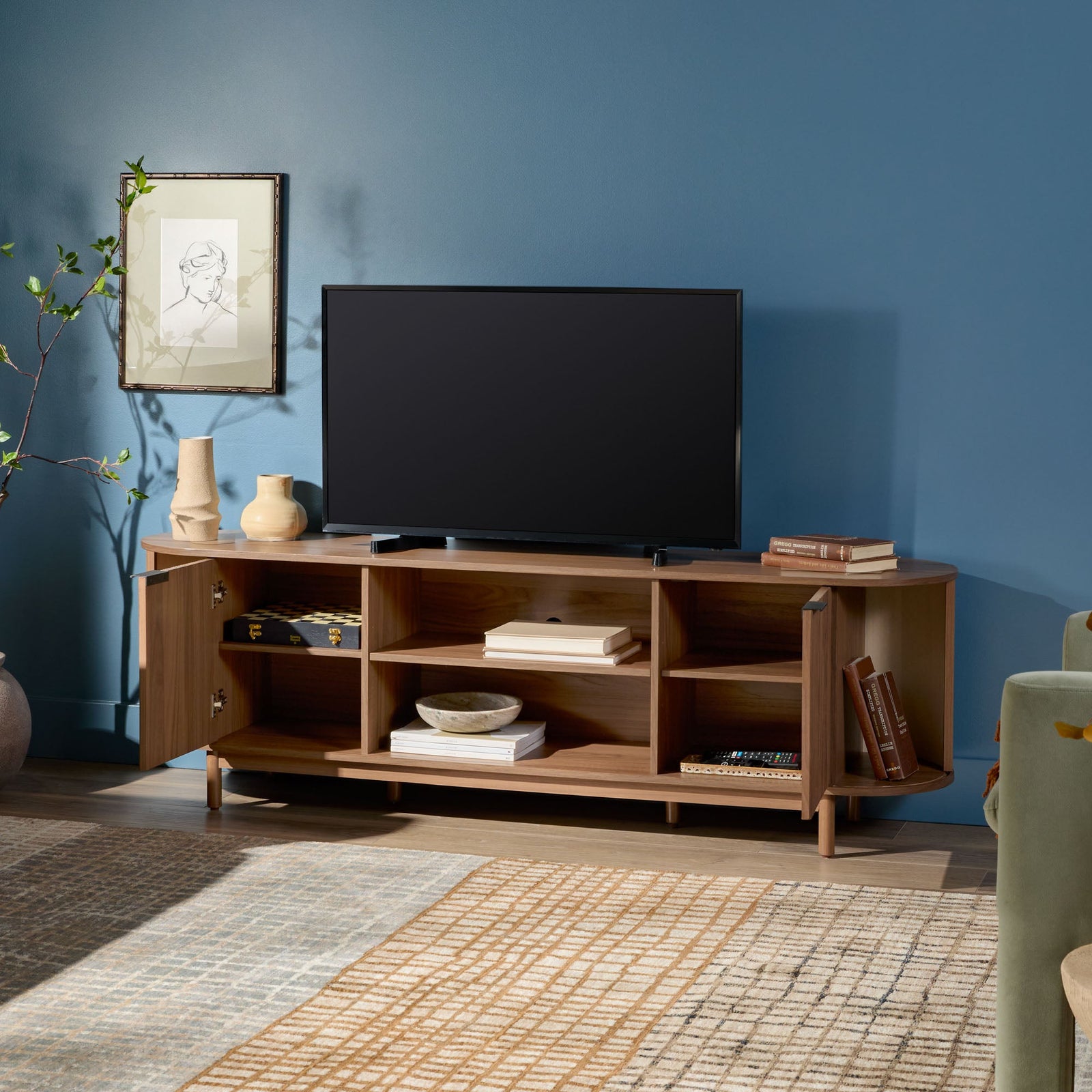 Mueble de TV moderno con estructura de caña Chloe