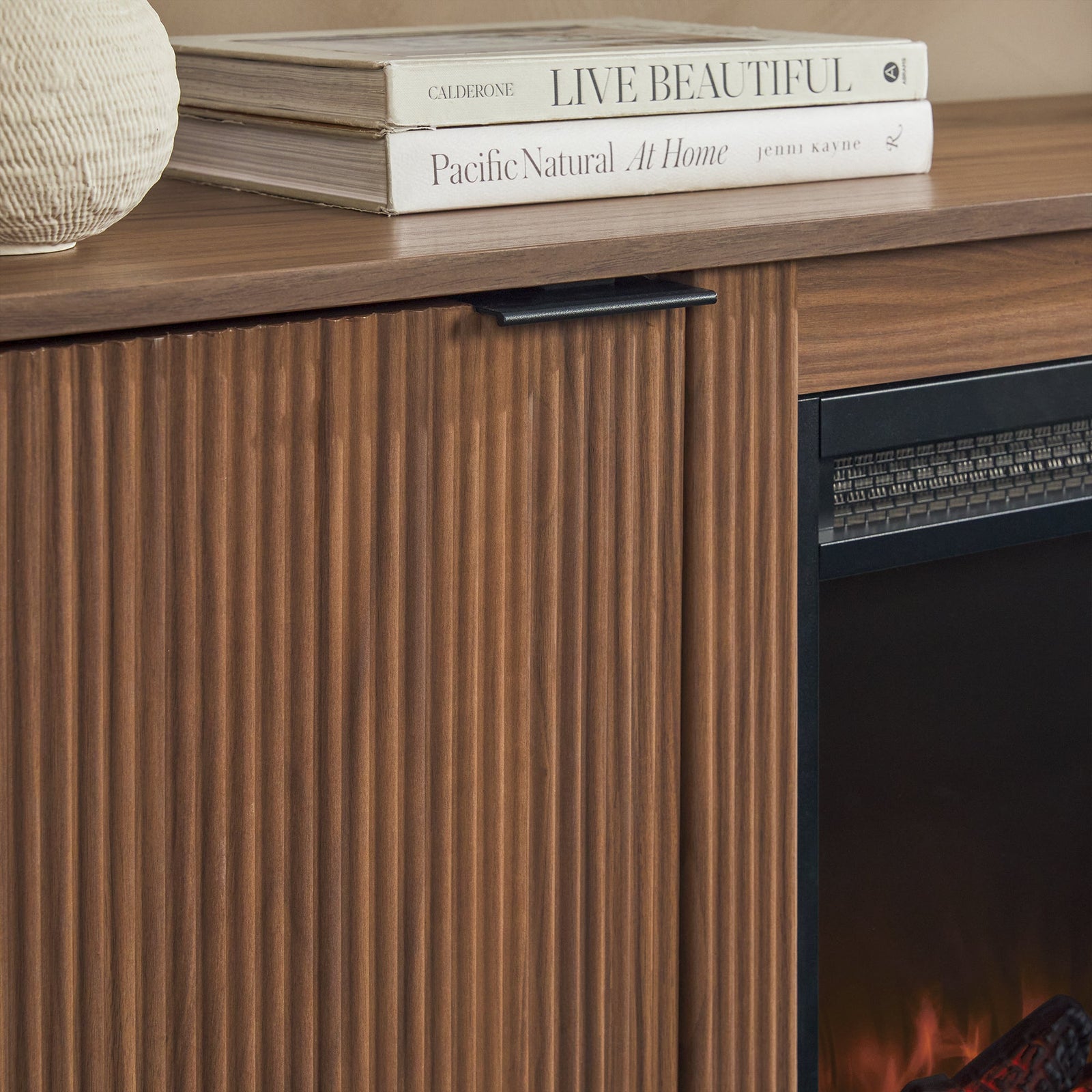 Mueble de TV con chimenea de caña escandinava moderna Chloe en 2 tamaños