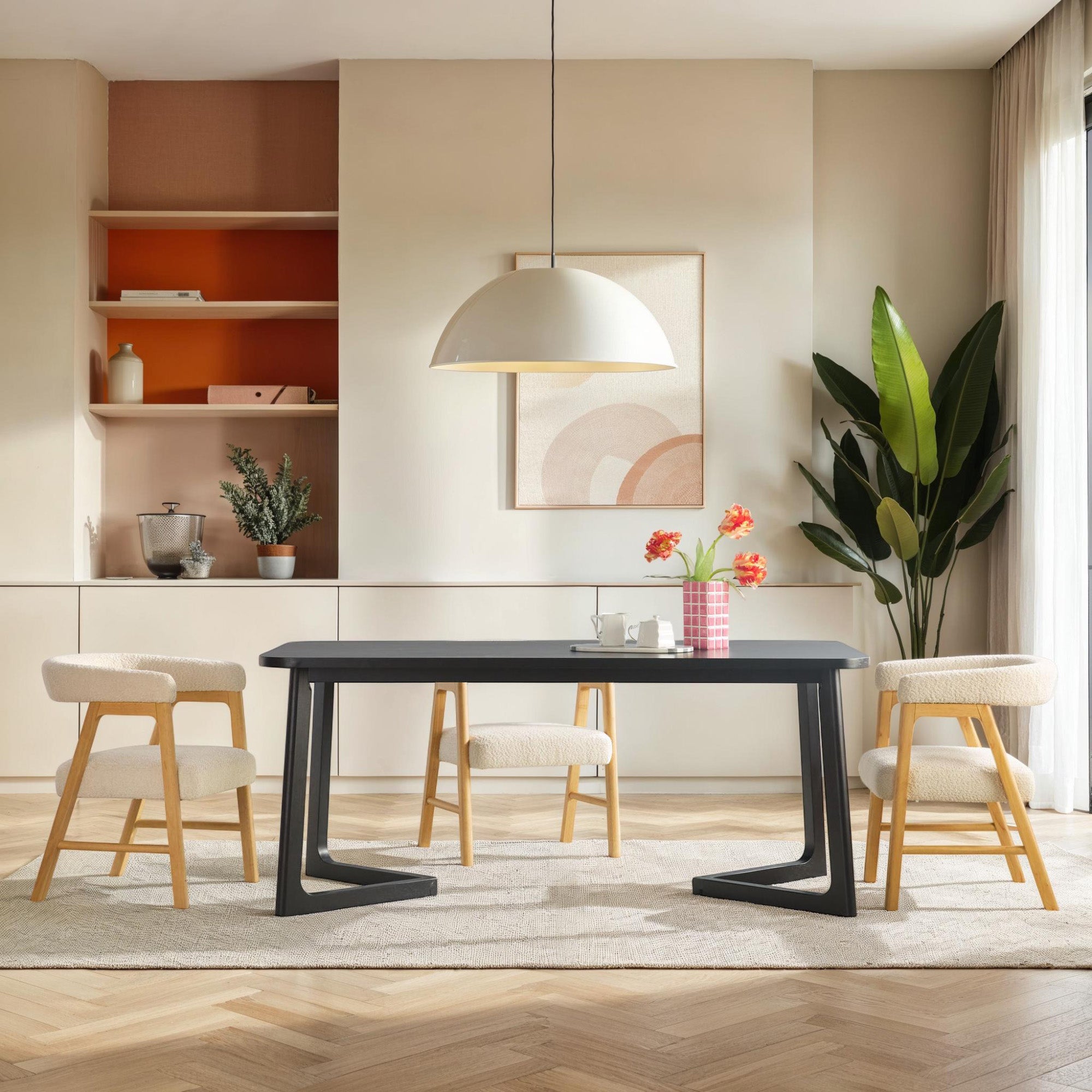 Mesa de comedor rectangular moderna de madera maciza Ezra para 6 personas