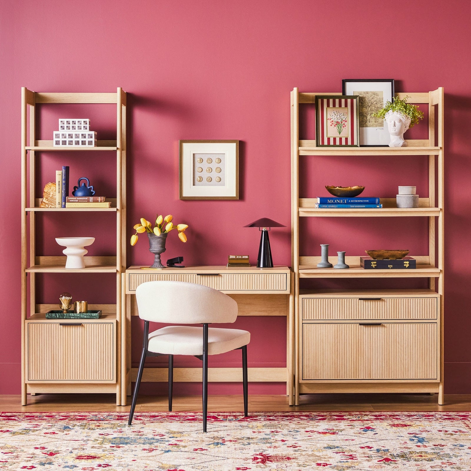 Estantería ancha de láminas de estilo escandinavo moderno de Holmes