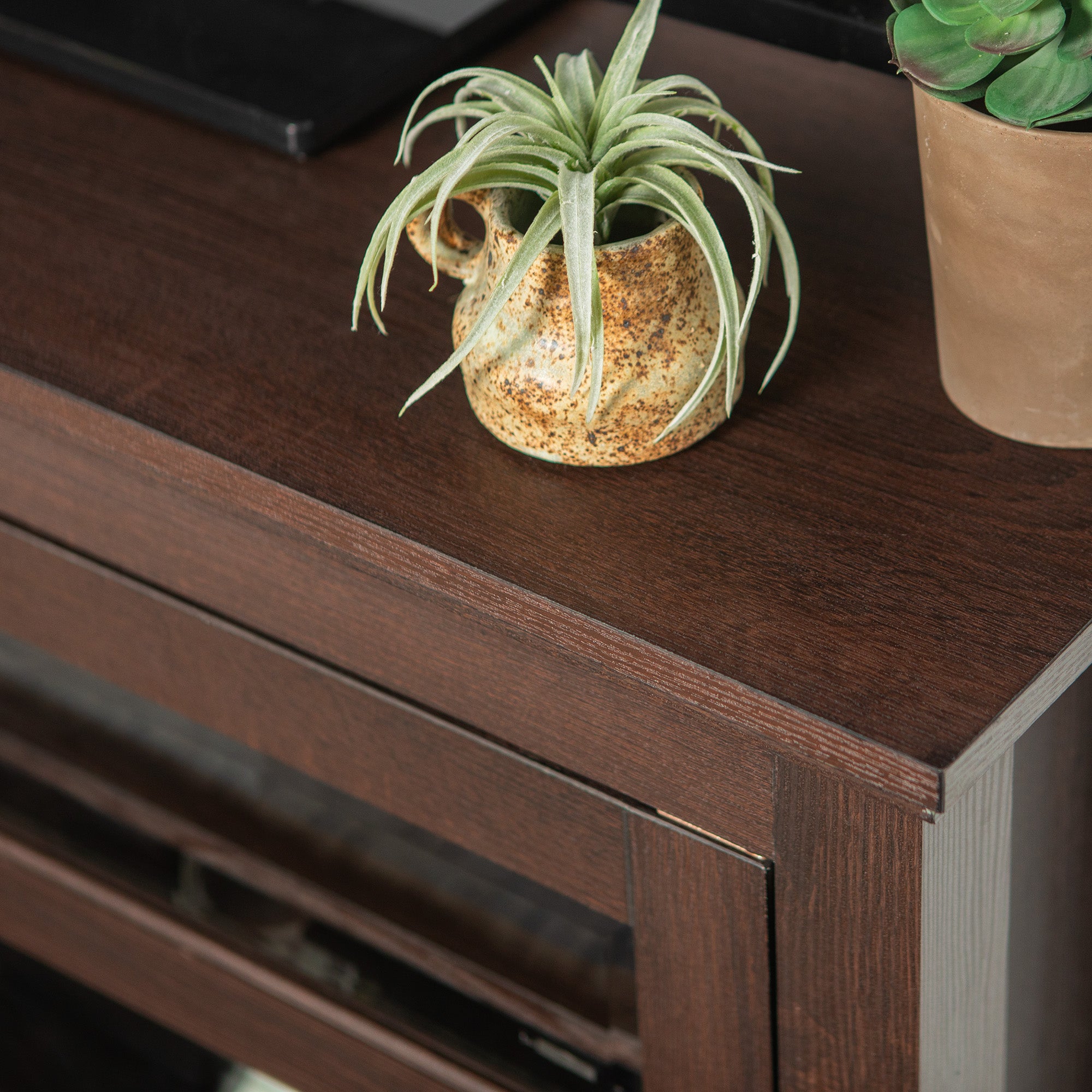 Mueble de TV esquinero moderno de madera de estilo transicional de 44" de Farmhouse Cordoba