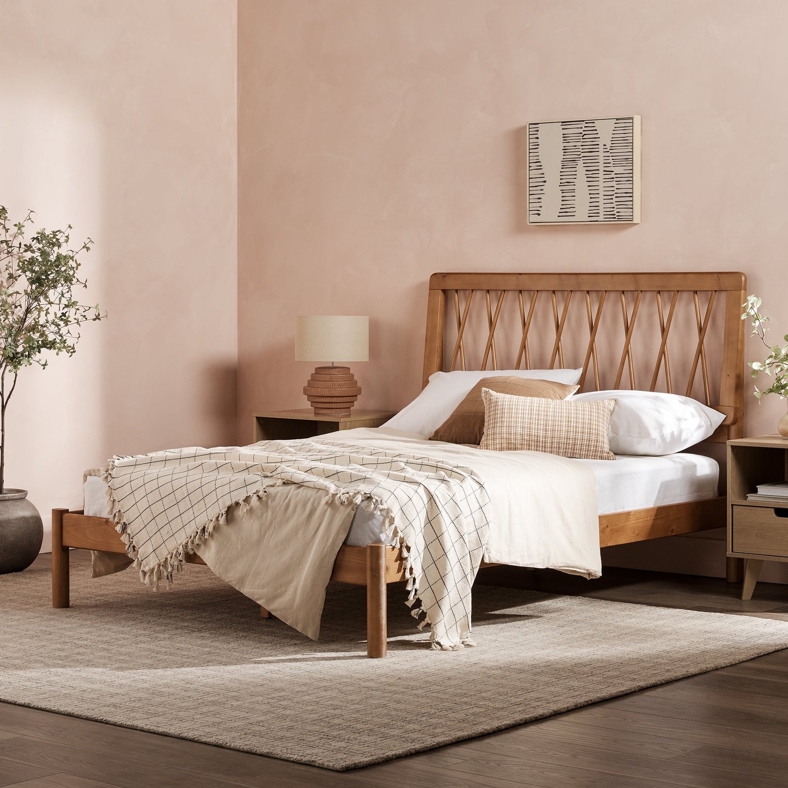 Cama de madera maciza moderna de mediados de siglo Cama X Spindle