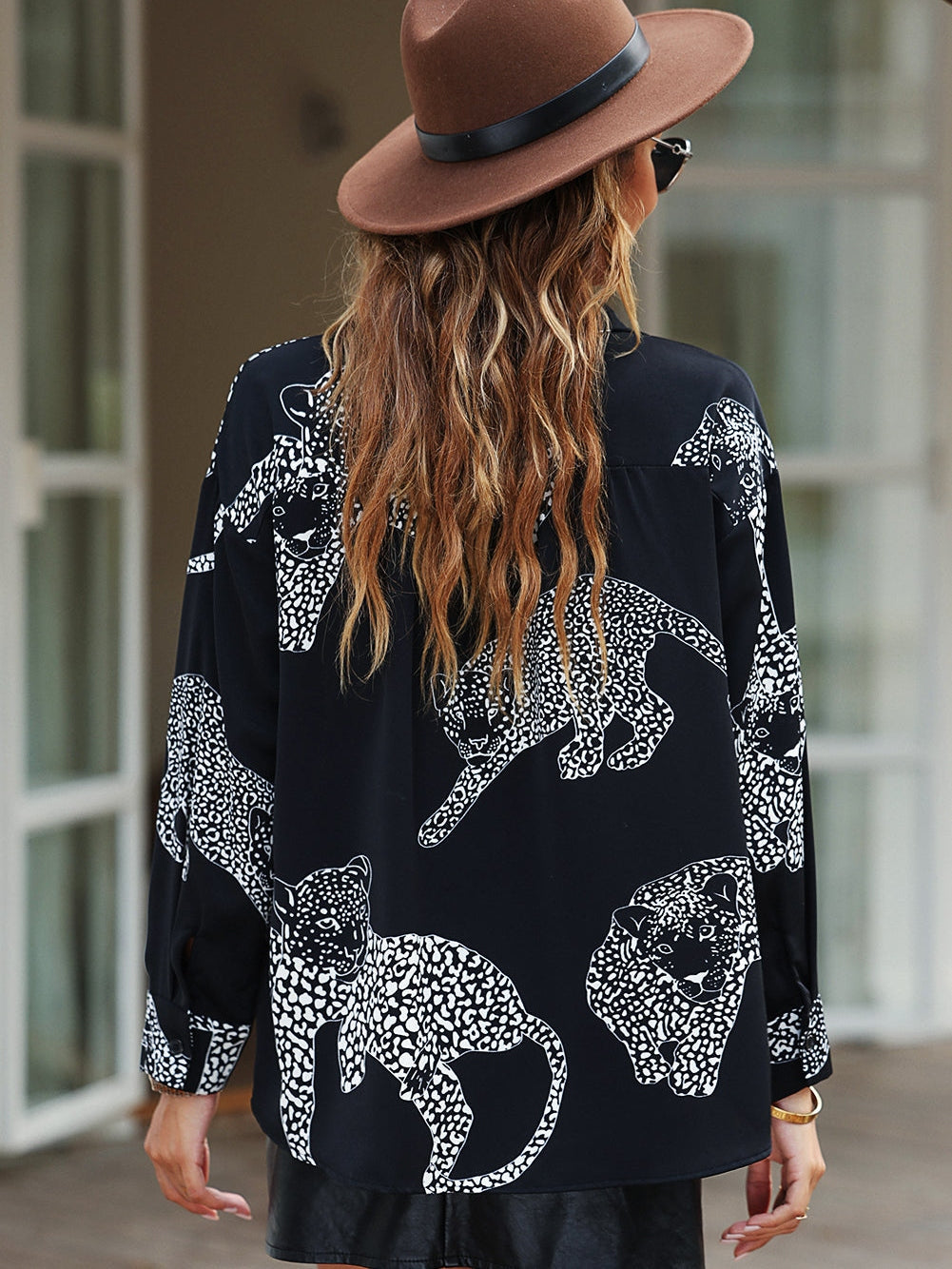 Chic Leopard Print Top
