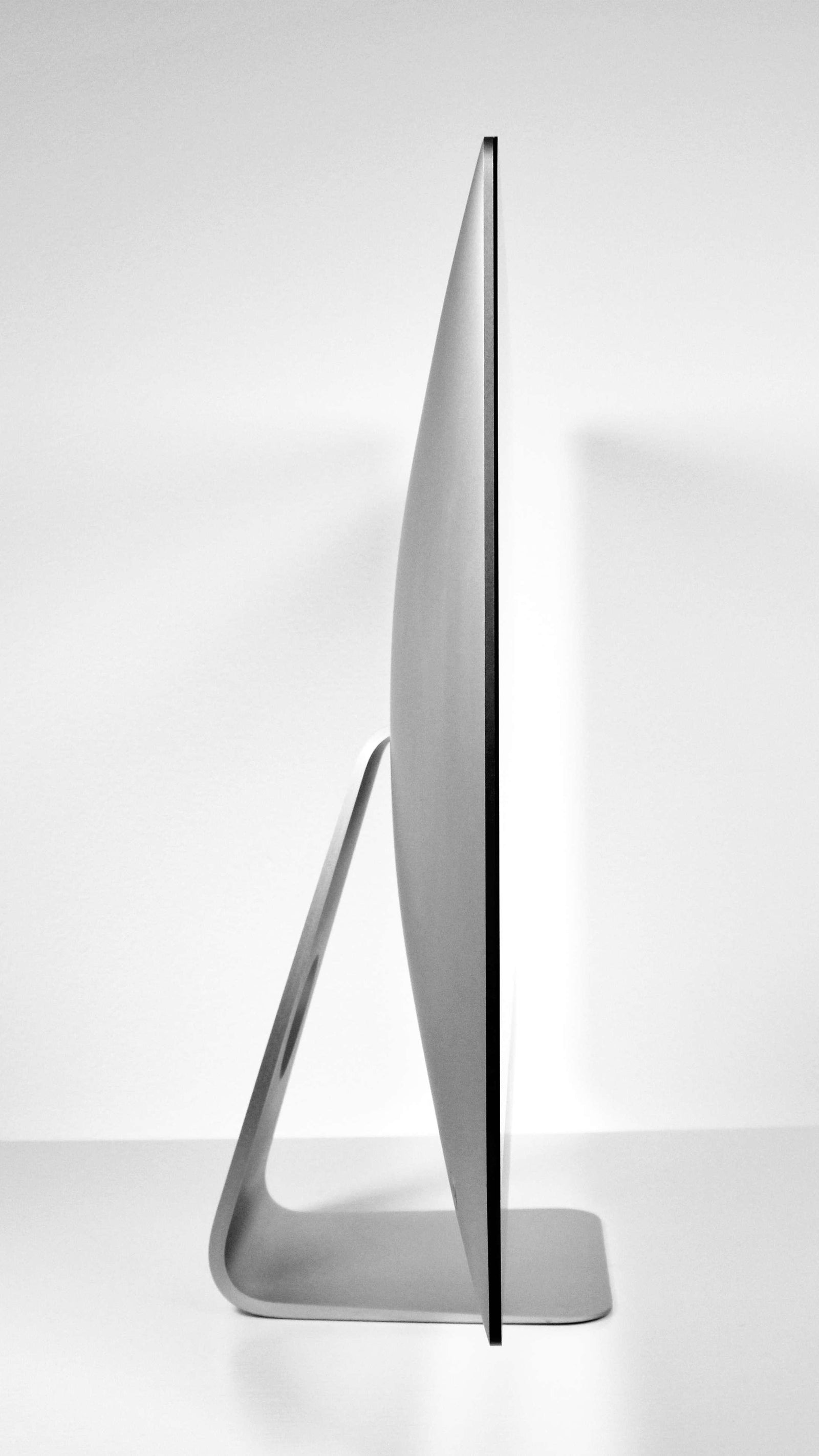 Apple 2019 iMac 5K 27-inch 1TB SSD 128 GB RAM 3.6GHz i9 Desktop Vega 48 GPU