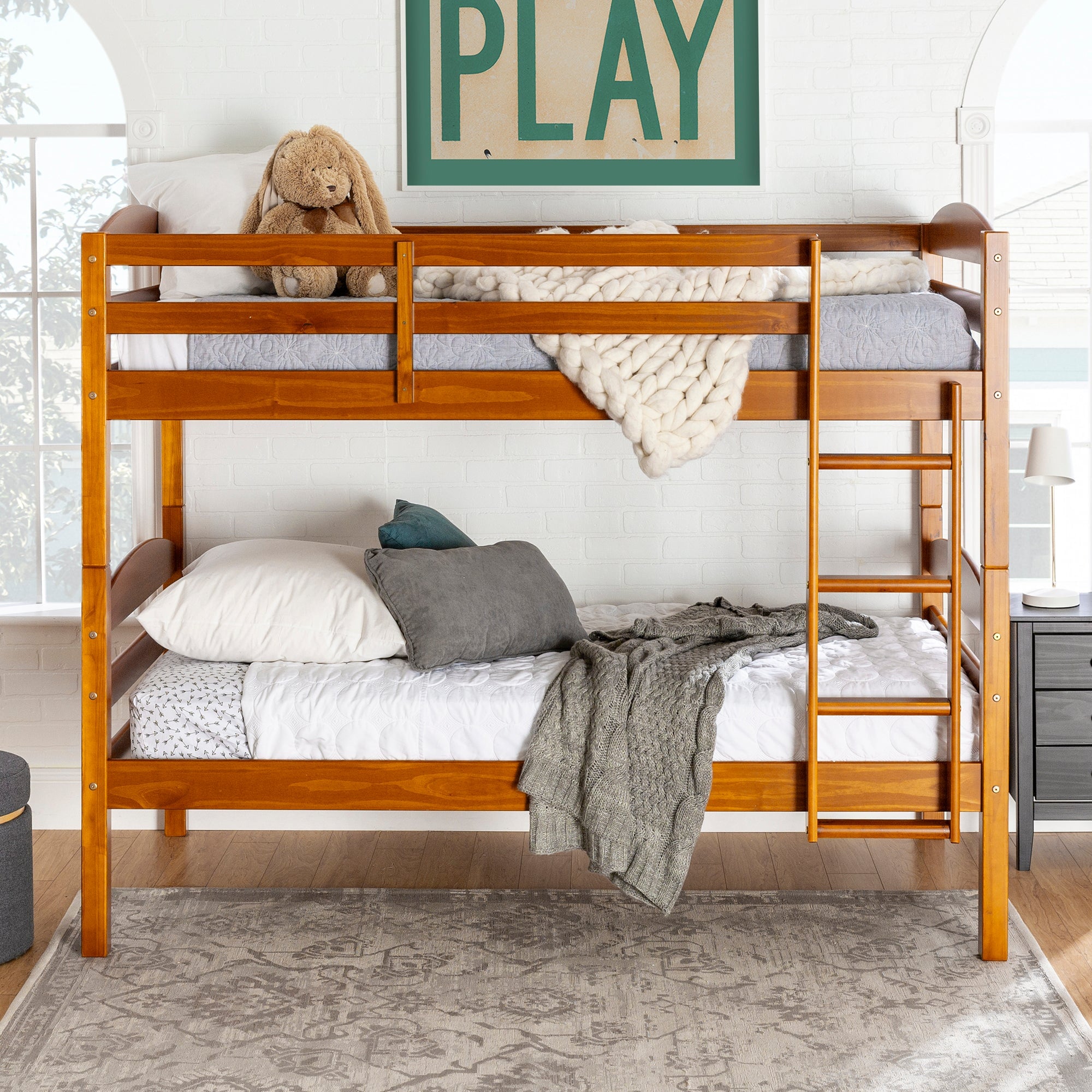 Cama litera de madera maciza Carolina de estilo transicional con dos camas individuales