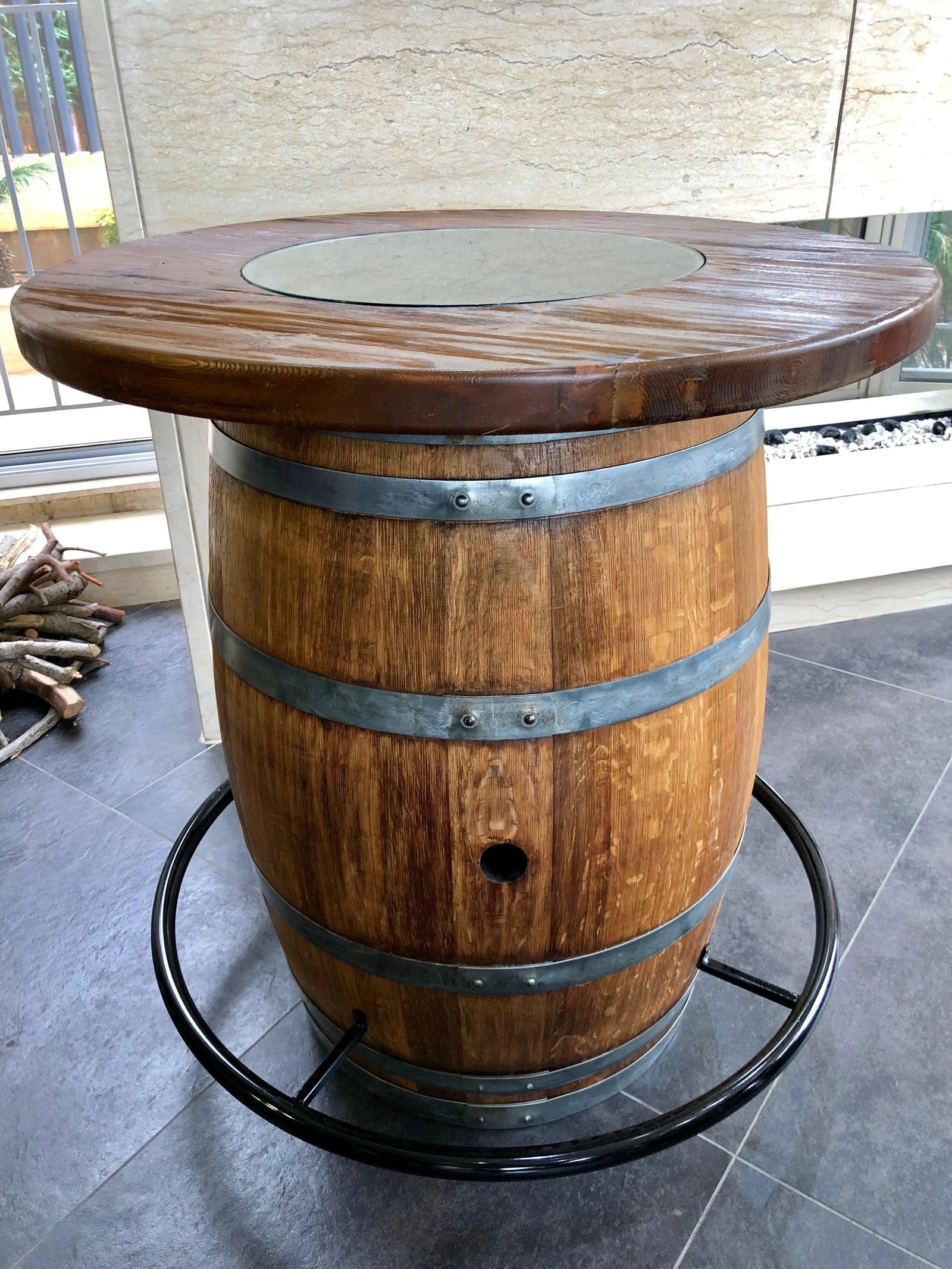 Reposapiés para barril de whisky y vino. Compatible con cualquier barril estándar de 53 a 59 galones. Envío gratuito. Hecho a mano por una empresa familiar.