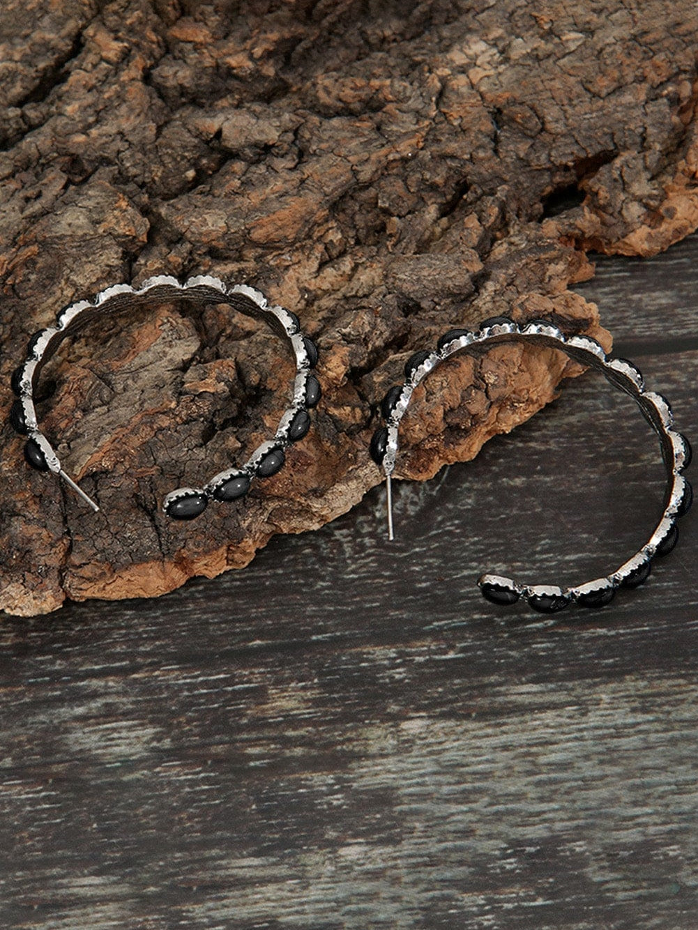 Retro C-shape Earrings with Black Gemstone Accents