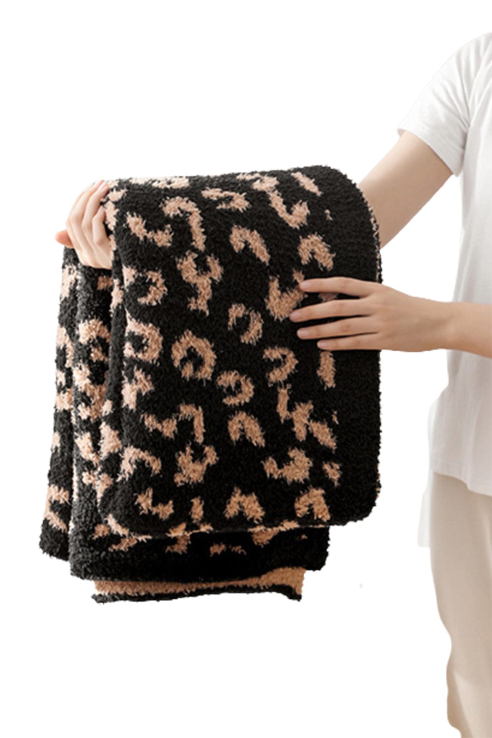 Leopard Print Cozy Knit Throw 50x60 Inches
