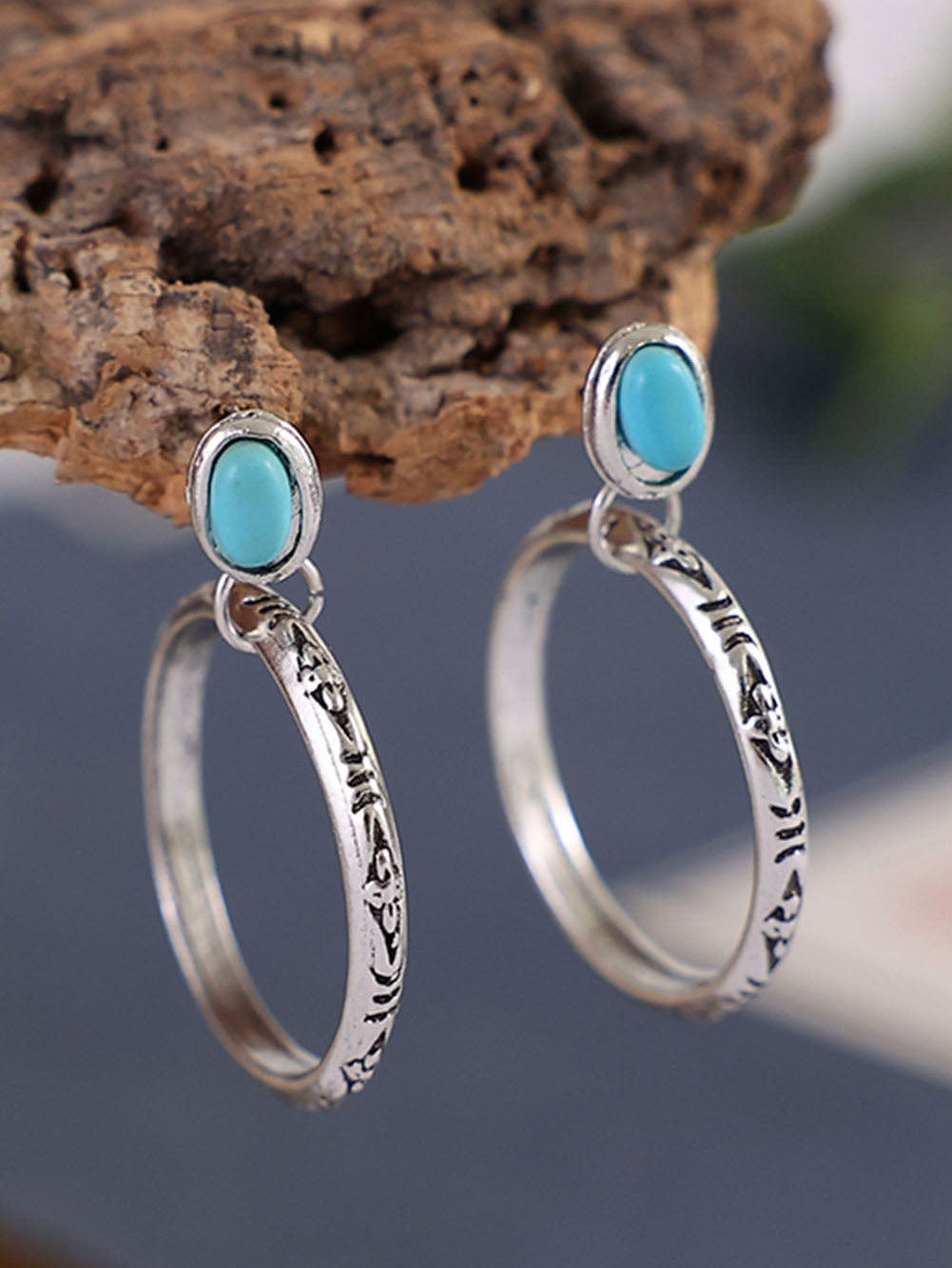 Turquoise Ring Stud Earrings with Bold Western Design
