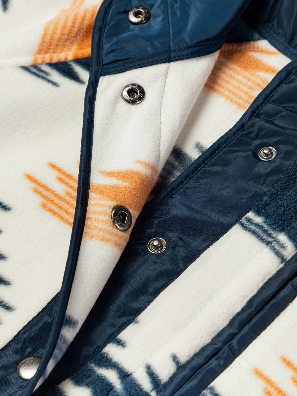 Comfortable Fleece Jacket with Geometric Print