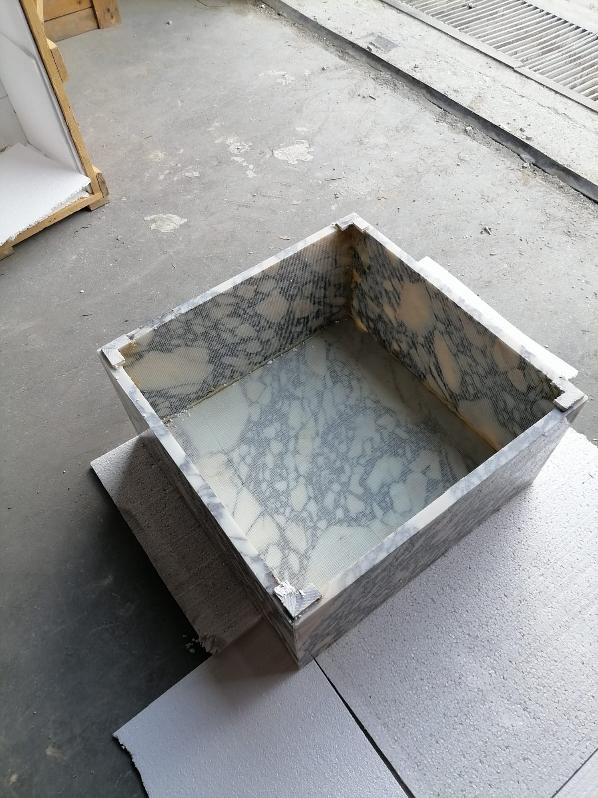 Calacatta Viola Marble Rectangular Prism Block Design Coffee Table (W)24