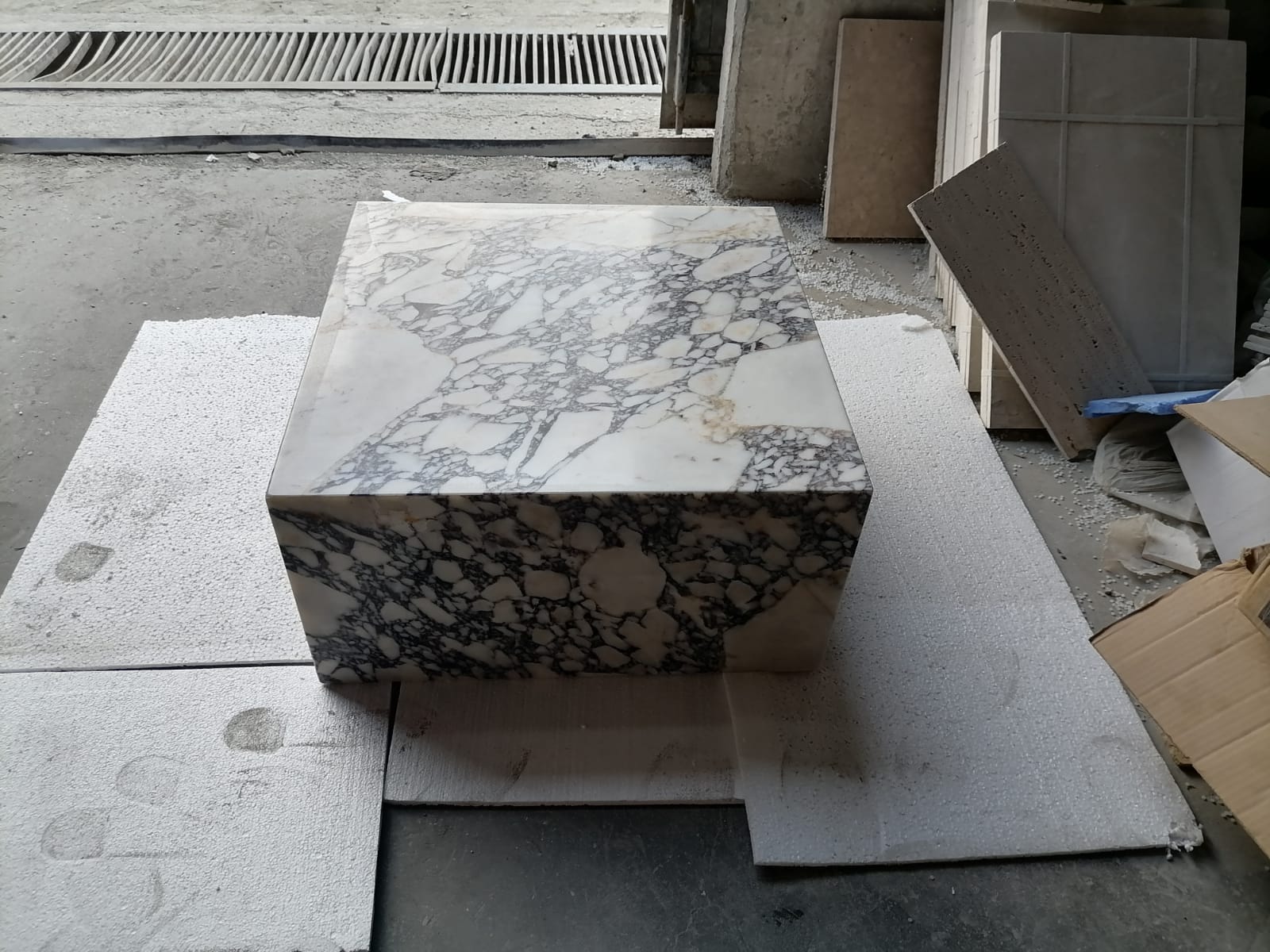Calacatta Viola Marble Rectangular Prism Block Design Coffee Table (W)24