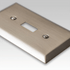Placa de pared con conector para cable de acero en bronce cepillado Century