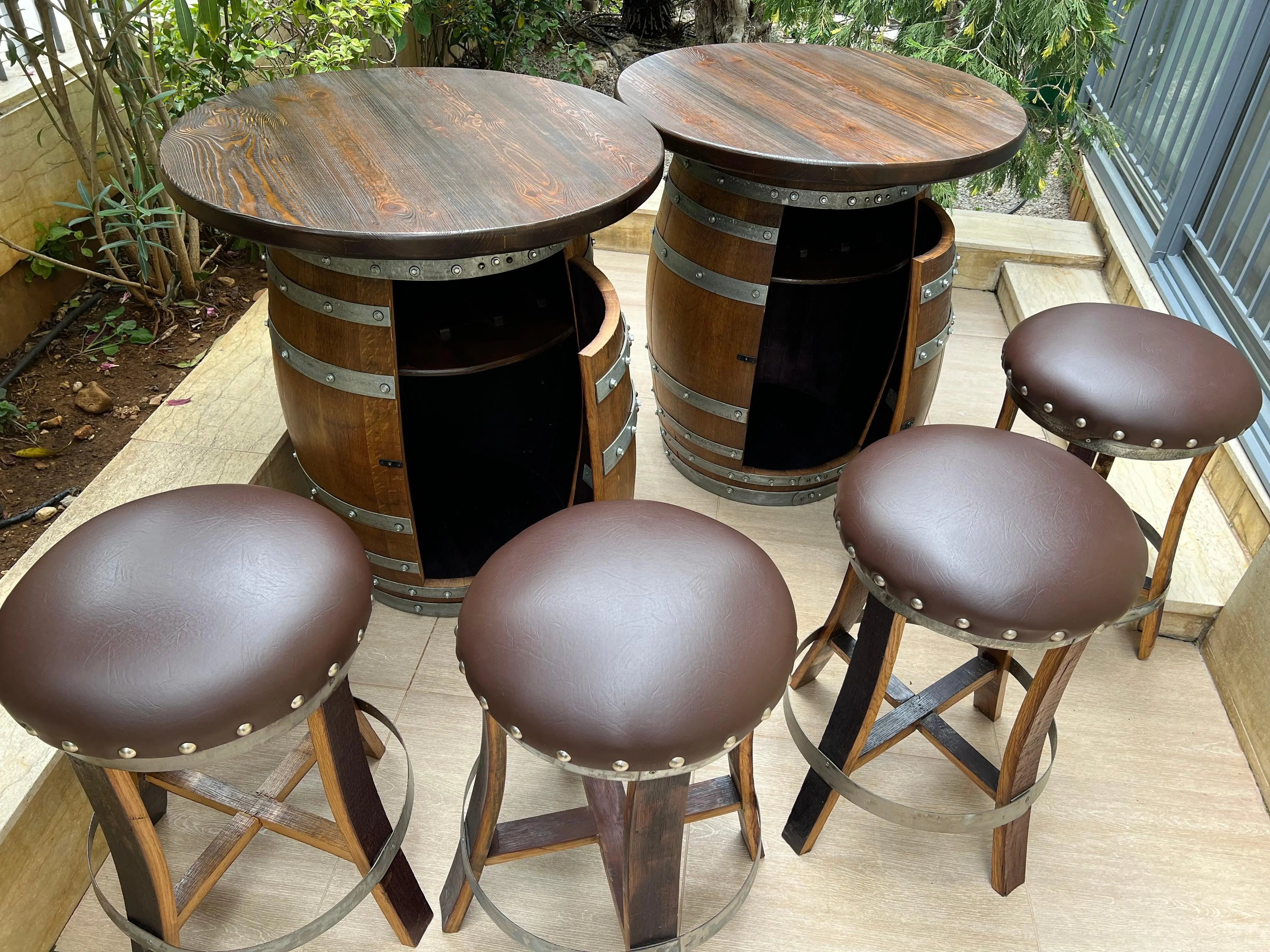 Juego de mesa de bar de roble doble, barril de vino bourbon, estante de almacenamiento en la puerta, mueble bar de barril, bar de barril de whisky, mueble bar de barril de vino
