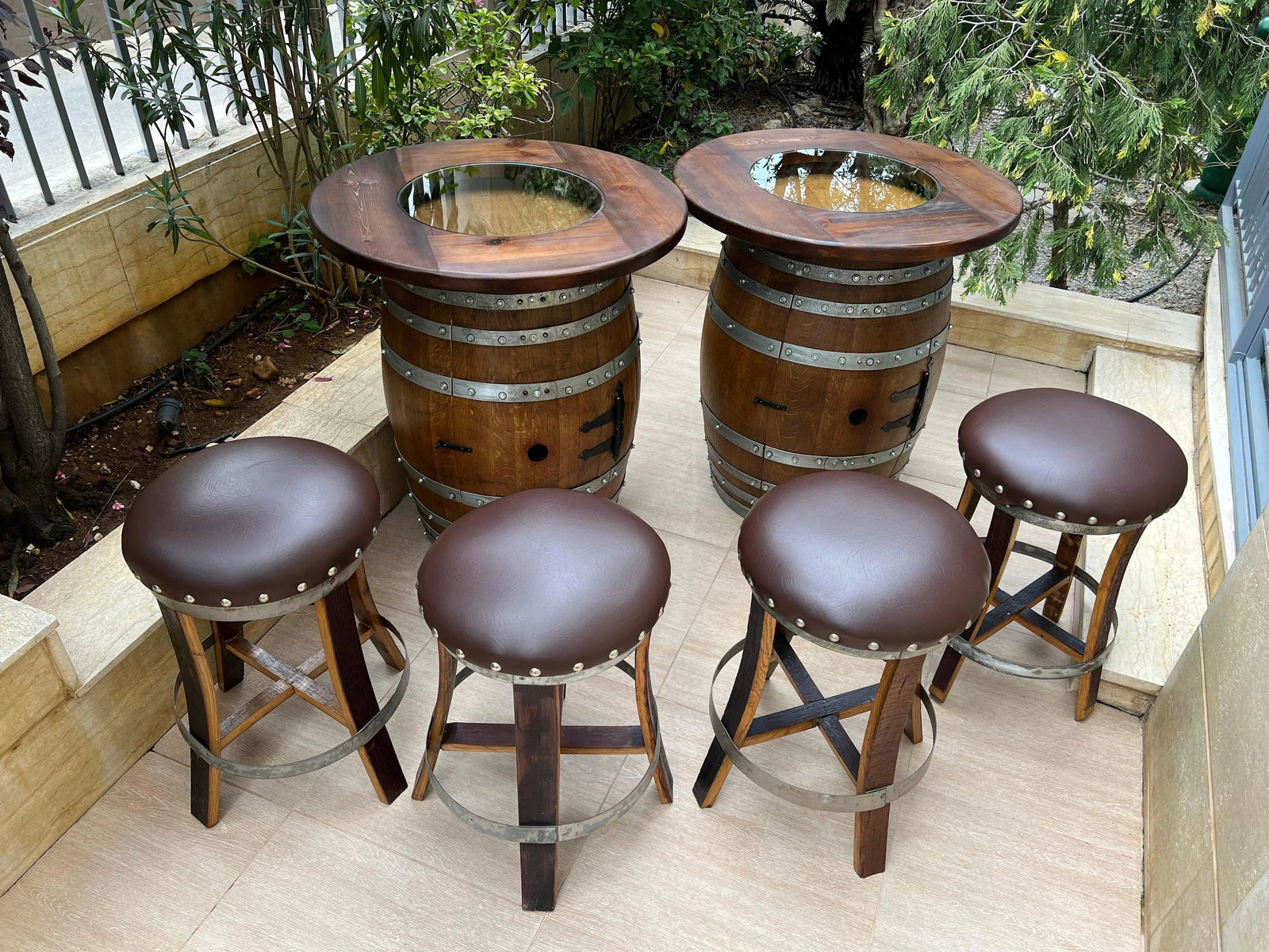 Juego de mesa de bar de roble doble, barril de vino bourbon, estante de almacenamiento en la puerta, mueble bar de barril, bar de barril de whisky, mueble bar de barril de vino
