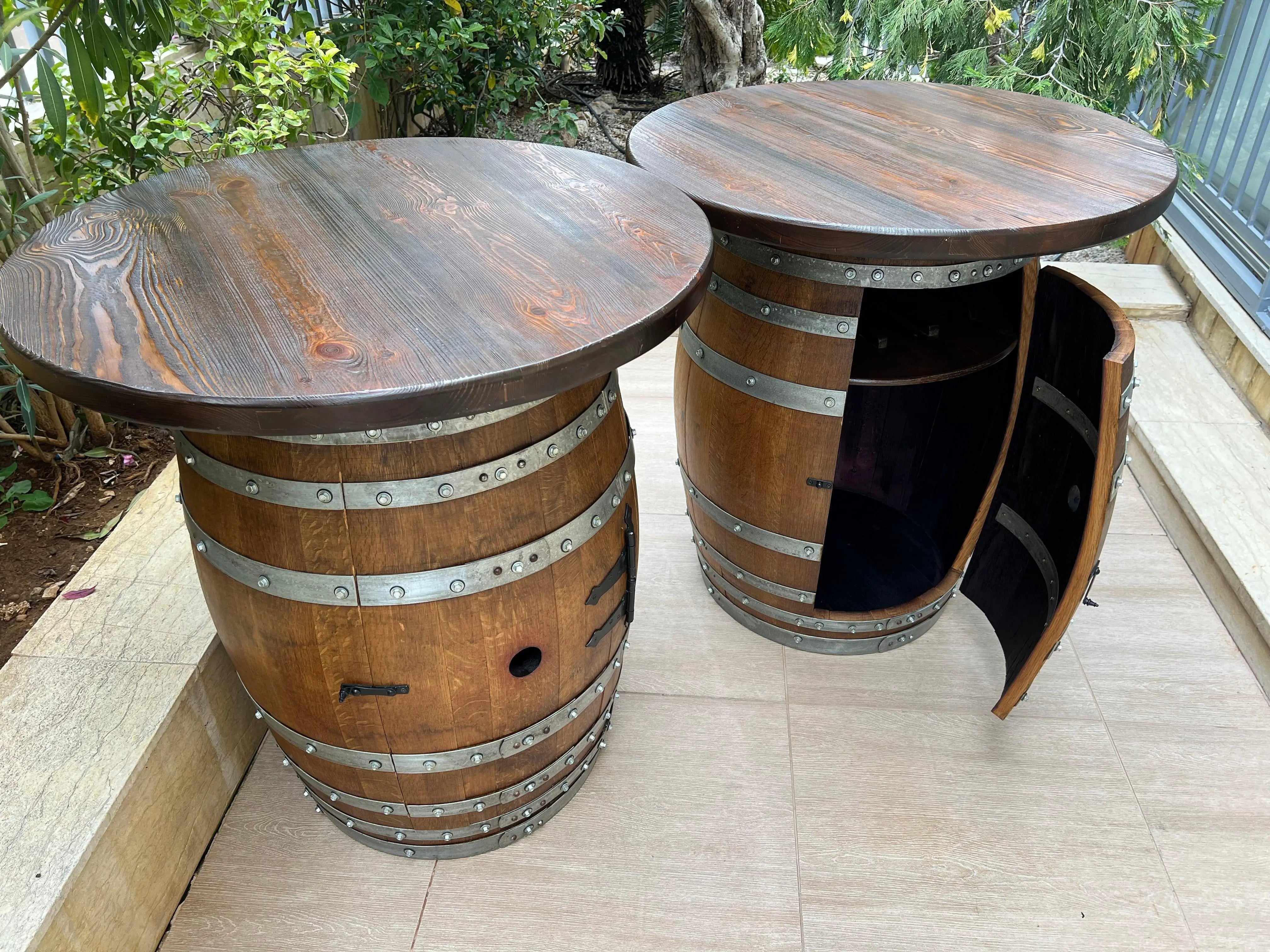 Juego de mesa de bar de roble doble, barril de vino bourbon, estante de almacenamiento en la puerta, mueble bar de barril, bar de barril de whisky, mueble bar de barril de vino
