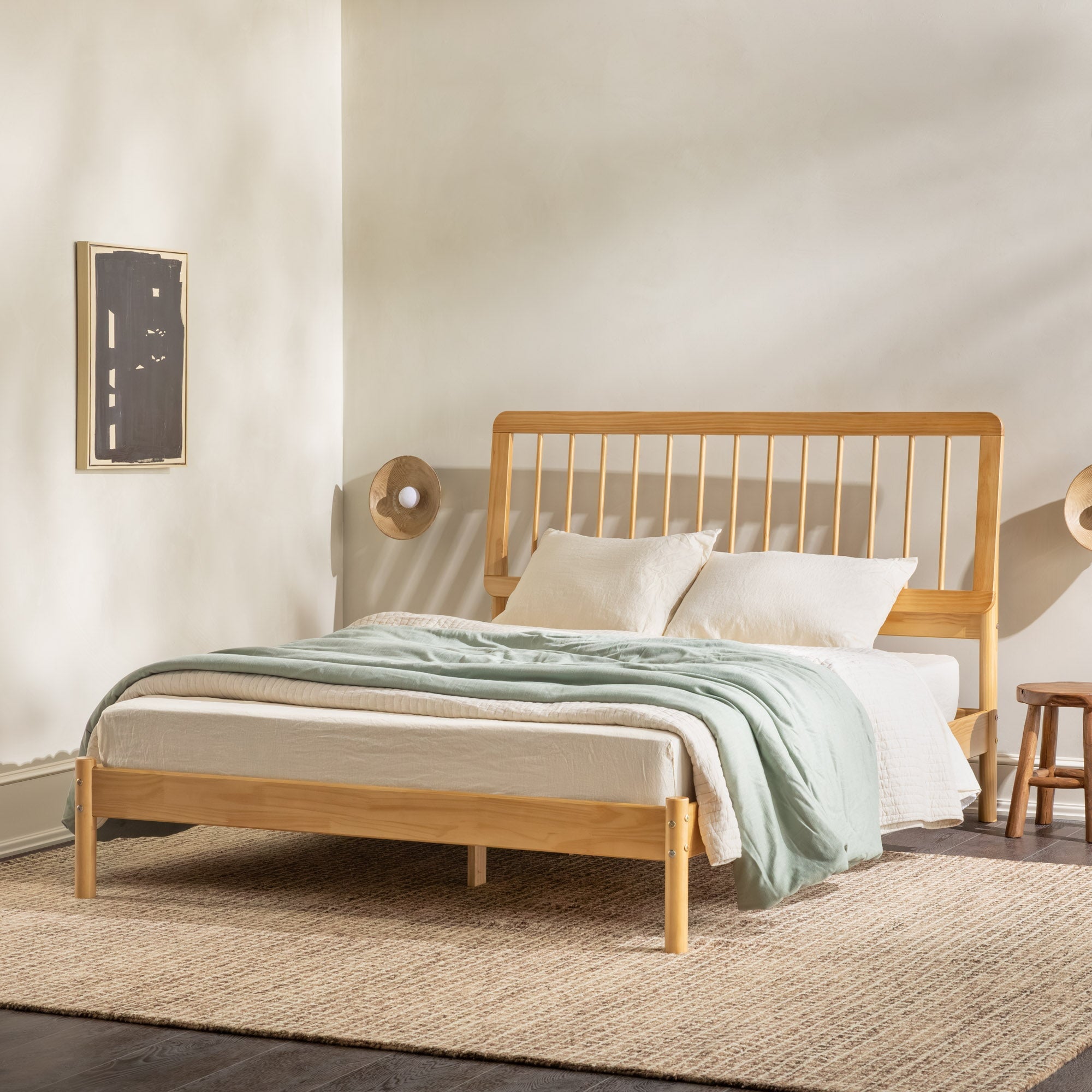 Cama de madera maciza con estructura de husillo de estilo moderno de mediados de siglo
