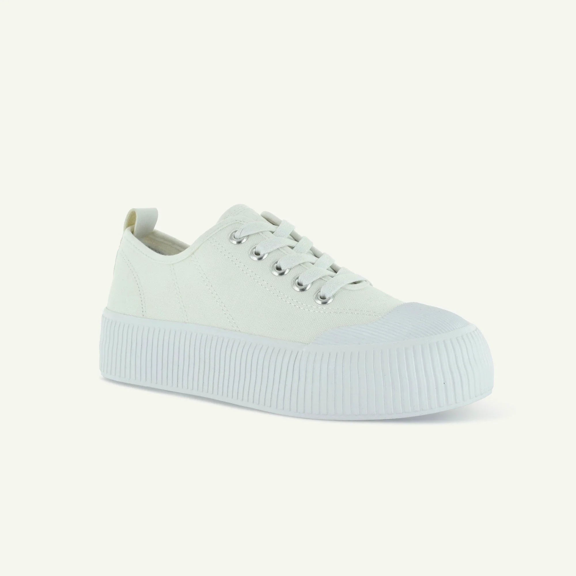 Court Royale: Vulcanized Court Shoe - White