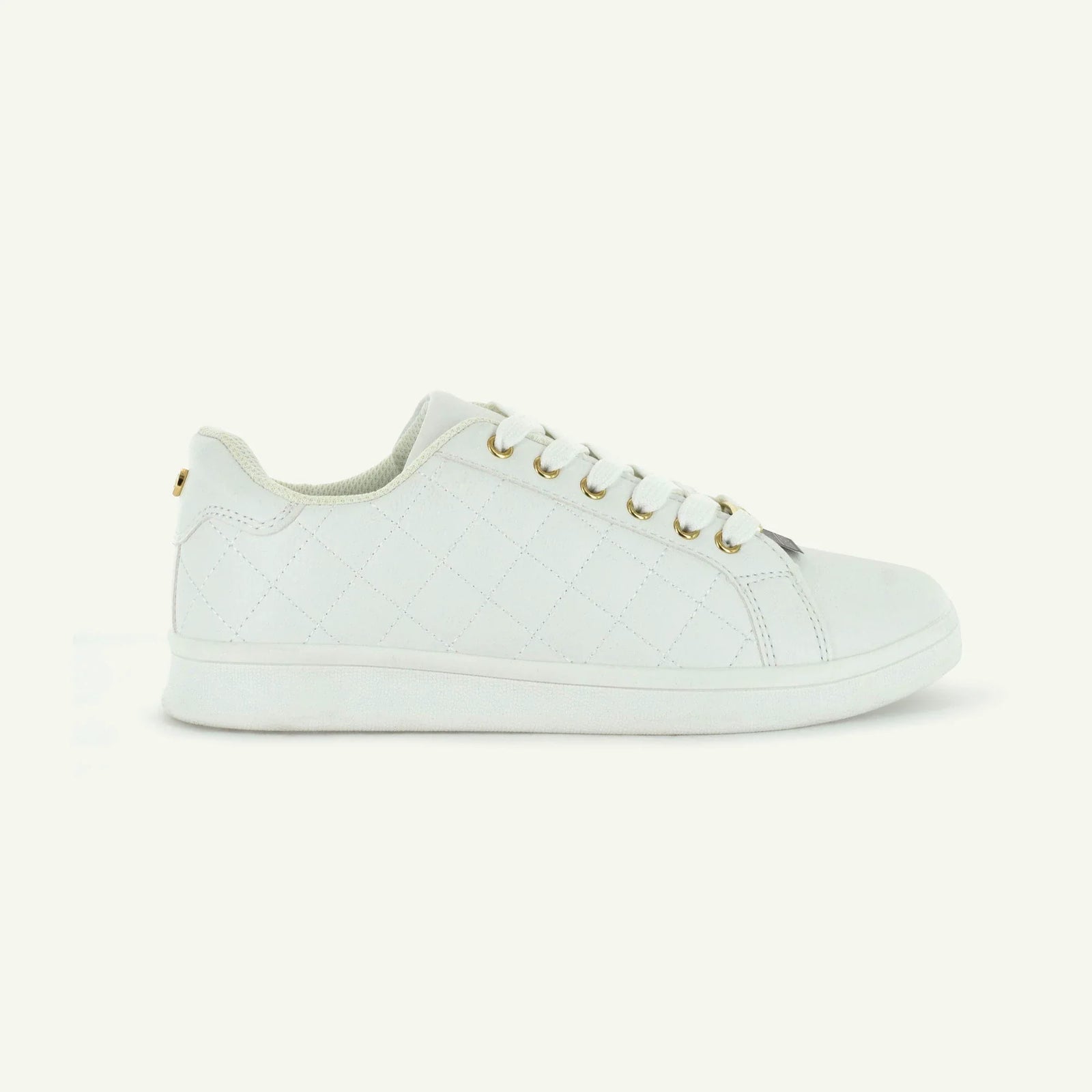 Voltaire: Quilted Court Shoe - White