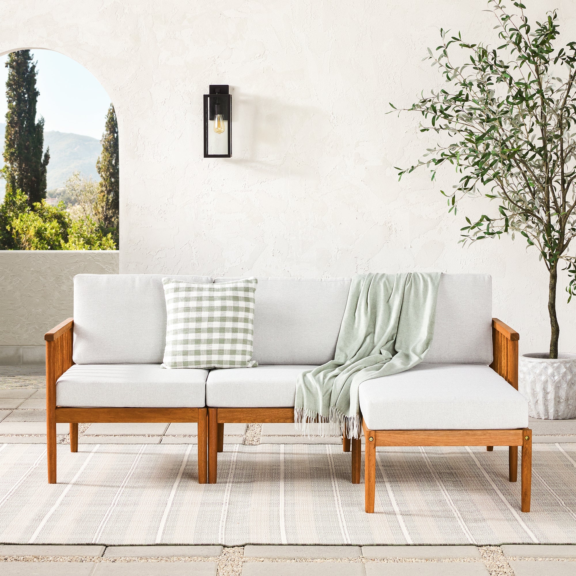Conjunto modular moderno de 3 piezas en forma de L para exteriores de madera maciza con husillos