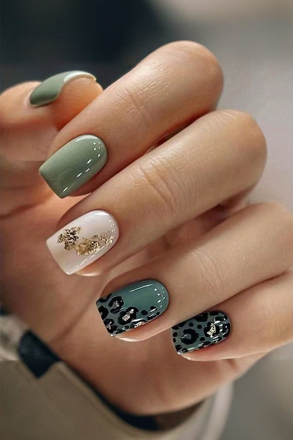 Fashionable Black and Green Leopard Foil Nail Art Sticker Set