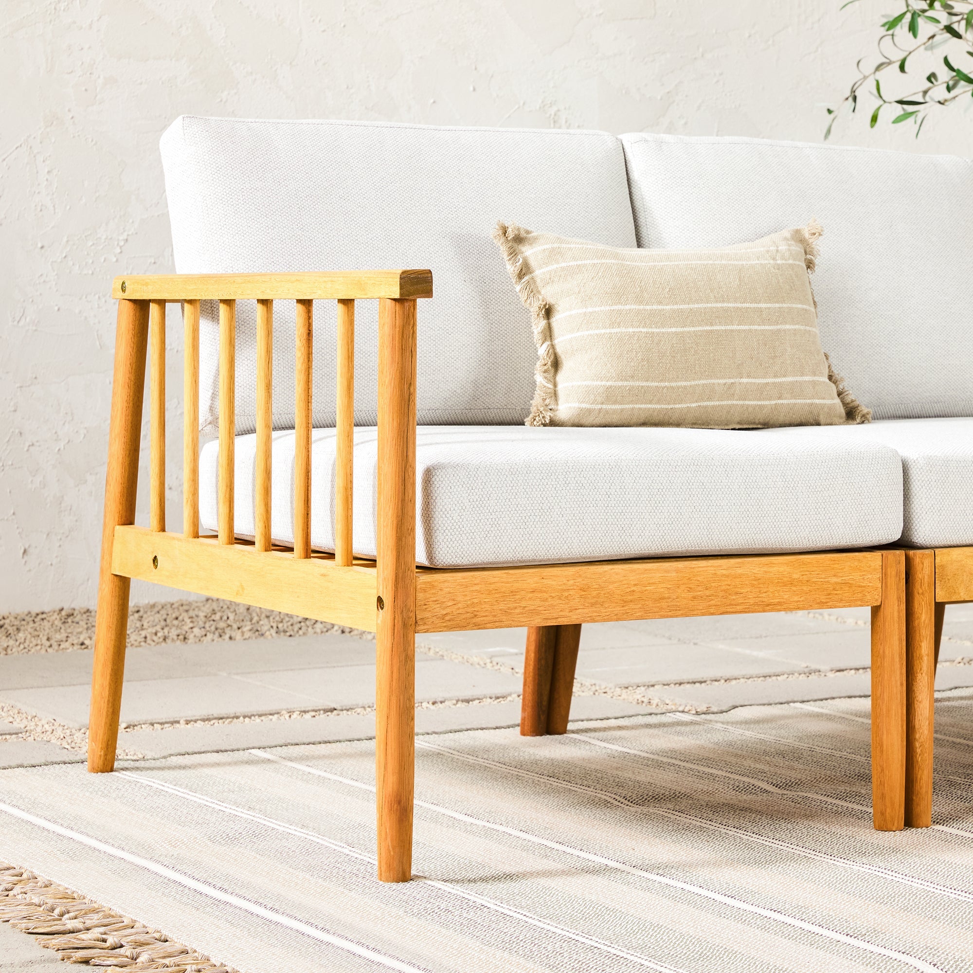 Conjunto modular moderno de 3 piezas en forma de L para exteriores de madera maciza con husillos