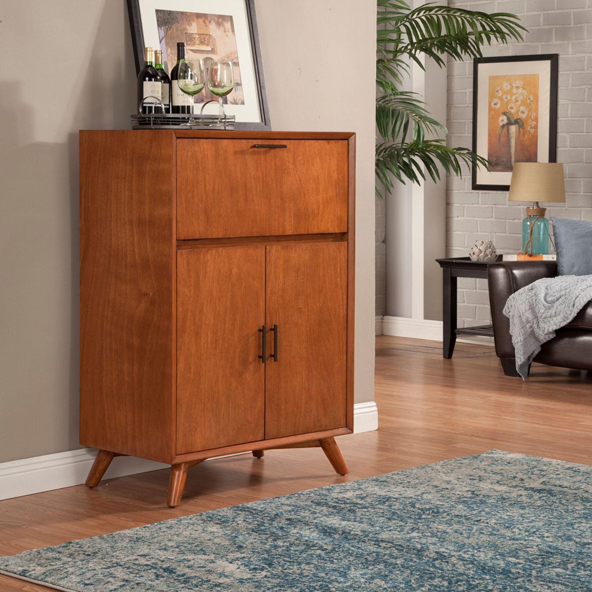 Mueble bar grande Flynn, castaño