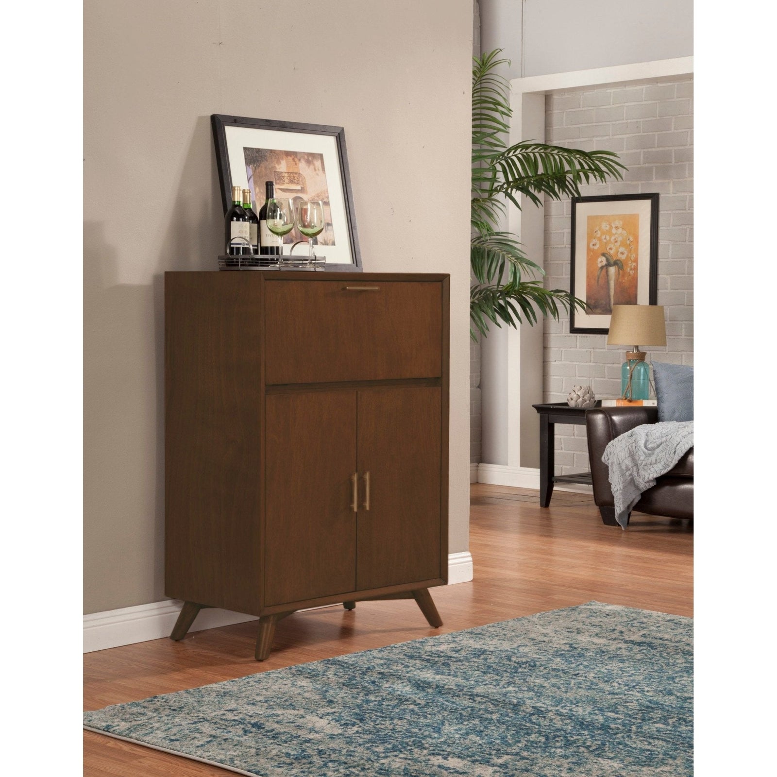 Mueble bar grande Flynn, nogal