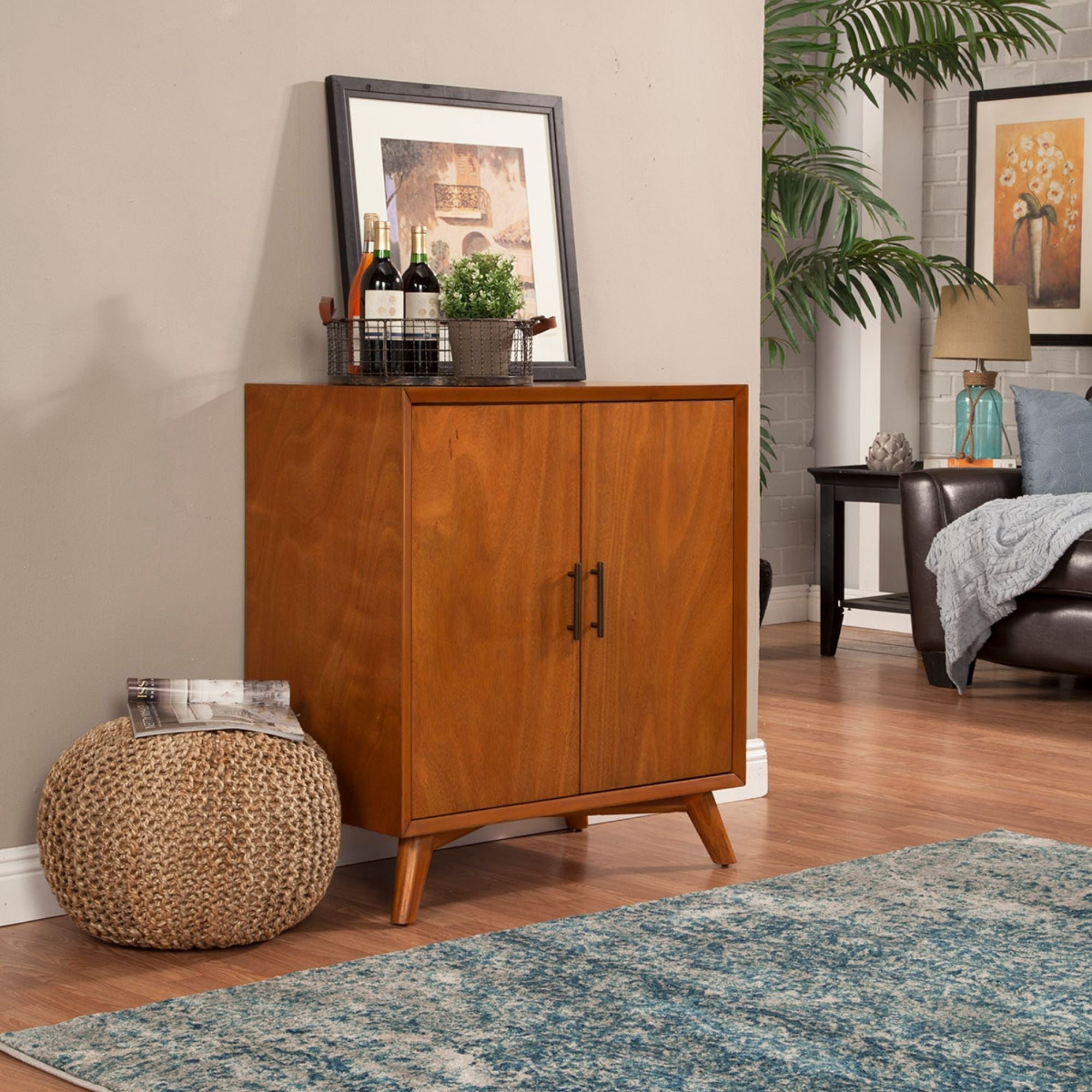 Mueble bar pequeño Flynn, castaño