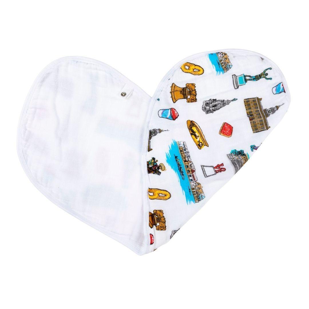 Conjunto de regalo: manta de muselina para envolver al bebé y paño eructador/babero combinados de Philadelphia Baby
