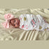 Conjunto de regalo: manta de muselina para envolver al bebé y paño eructador/babero combinados para niña de Texas Baby 